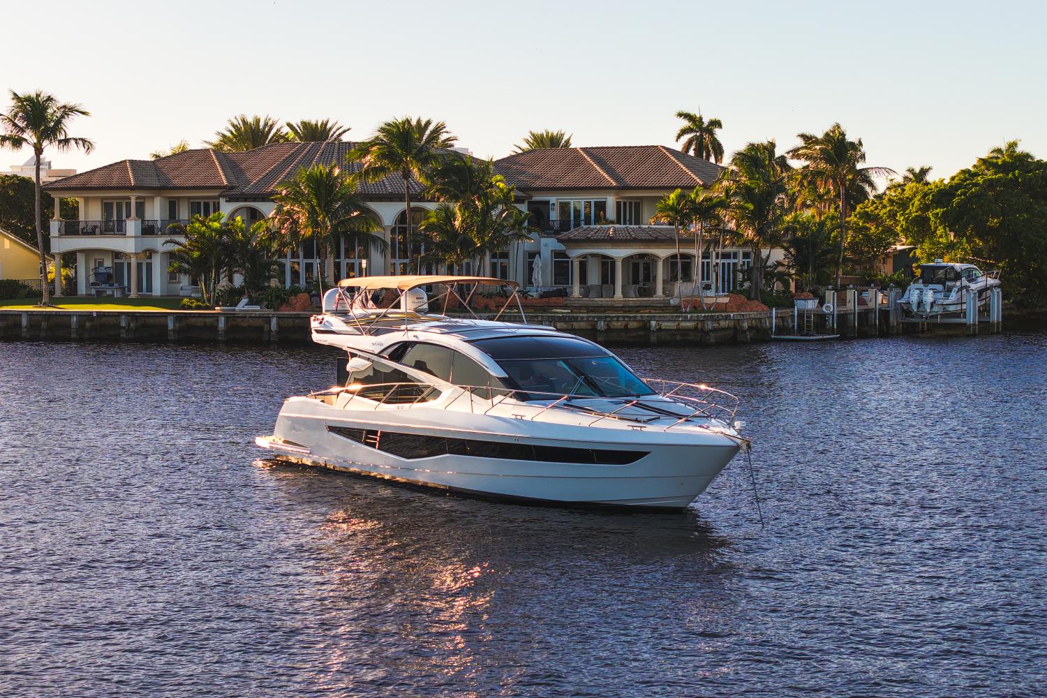 2018 GALEON 560 FLY