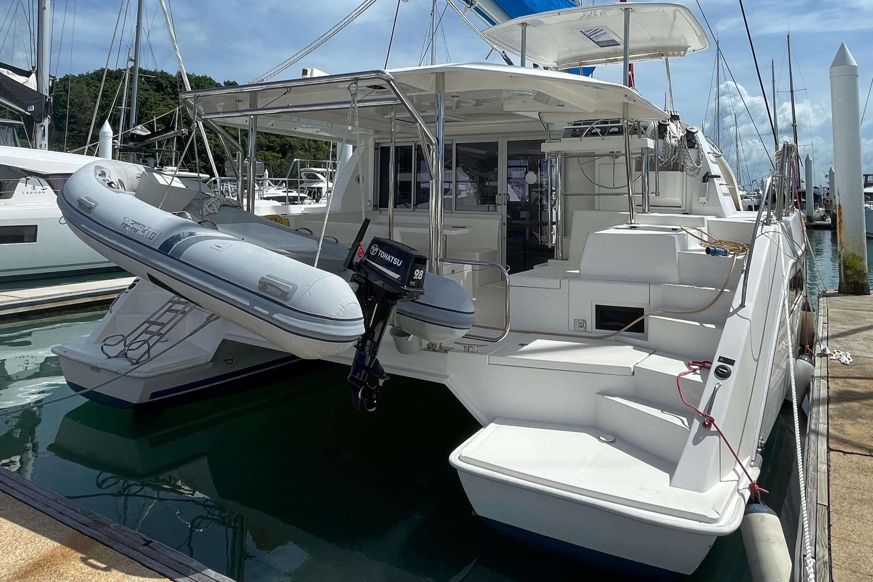 Leopard 40 Sailing Catamaran URSA II for sale | Leopard Brokerage