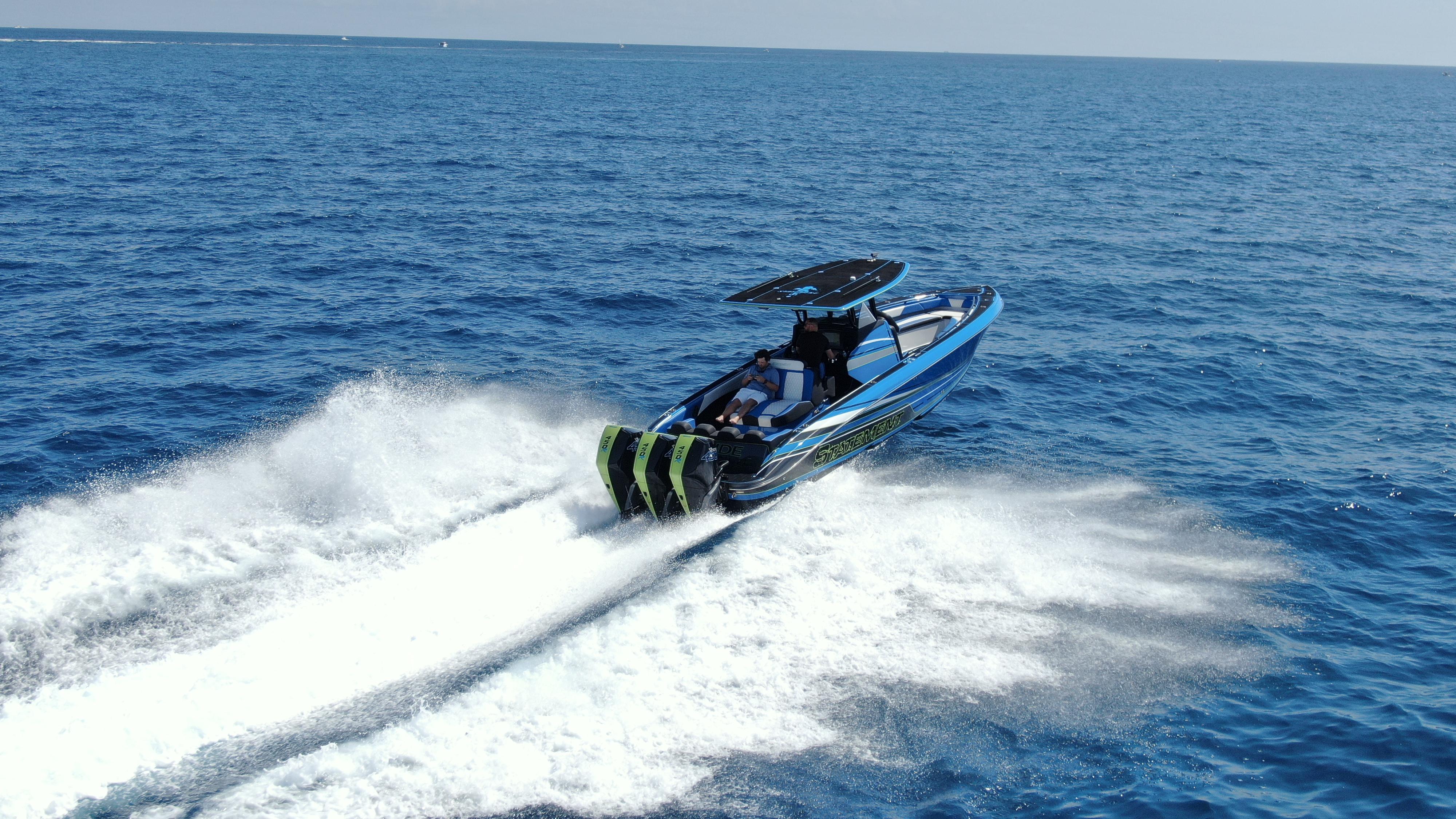 Statement-380 Open 2022-Riptide FL-US-2023 Statement 380 Open speedboat cruising on open blue ocean waters.-9716318 | Thumbnail