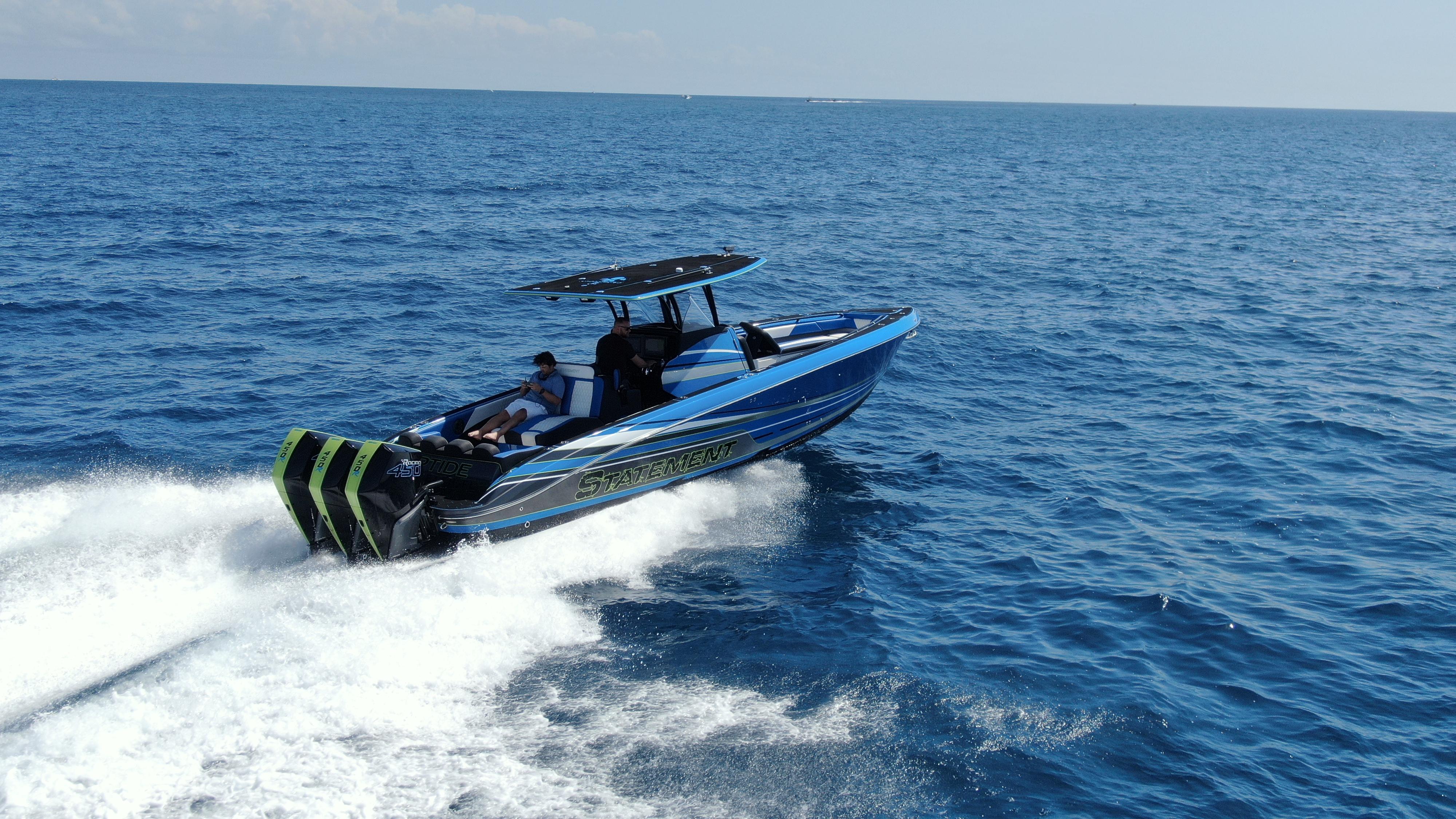Statement-380 Open 2022-Riptide FL-US-2023 Statement 380 Open boat cruising on open sea, showcasing sleek design and powerful engines.-9716318 | Thumbnail