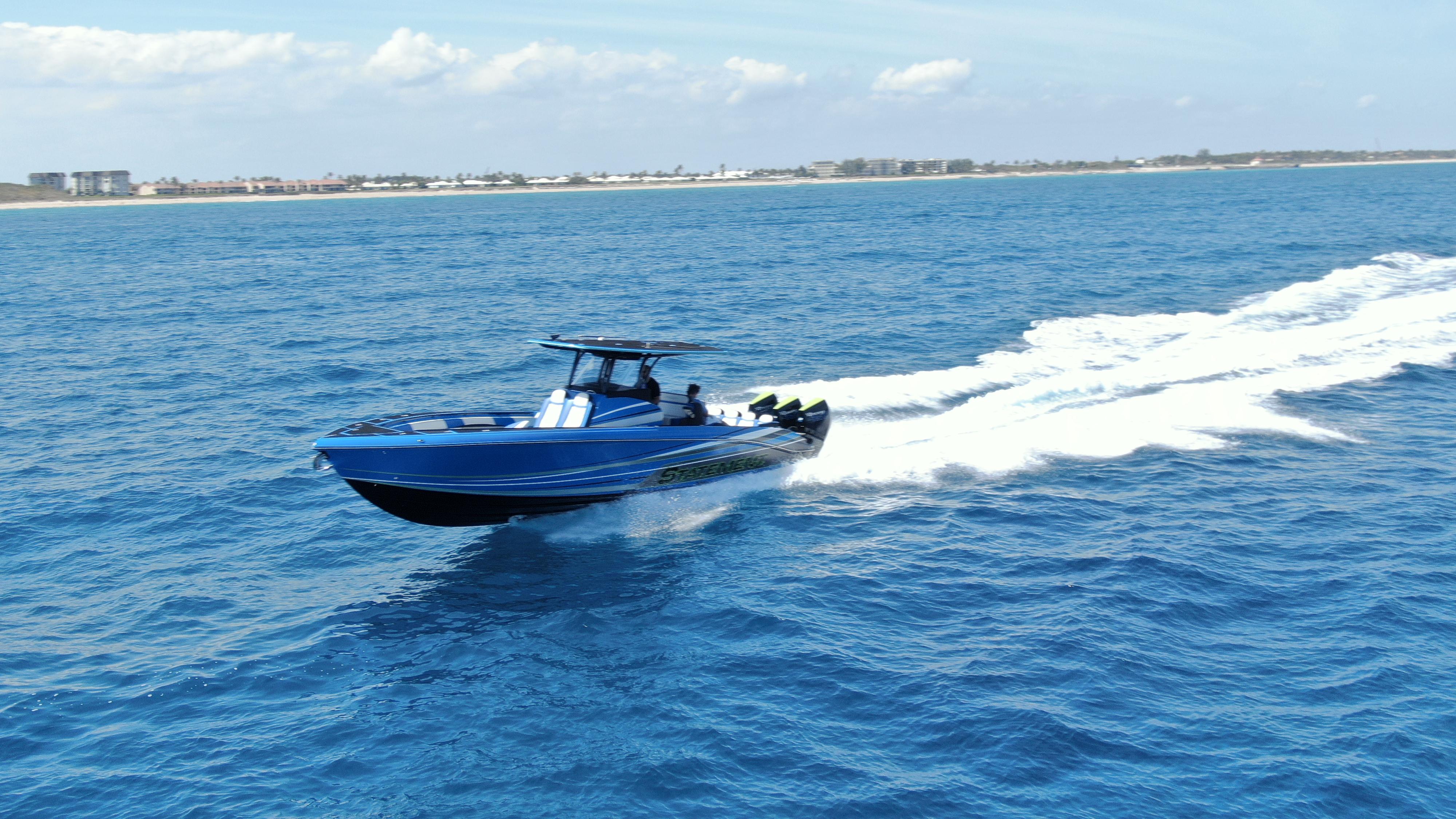 Statement-380 Open 2022-Riptide FL-US-2023 Statement 380 Open boat cruising on open blue ocean waters.-9716318 | Thumbnail