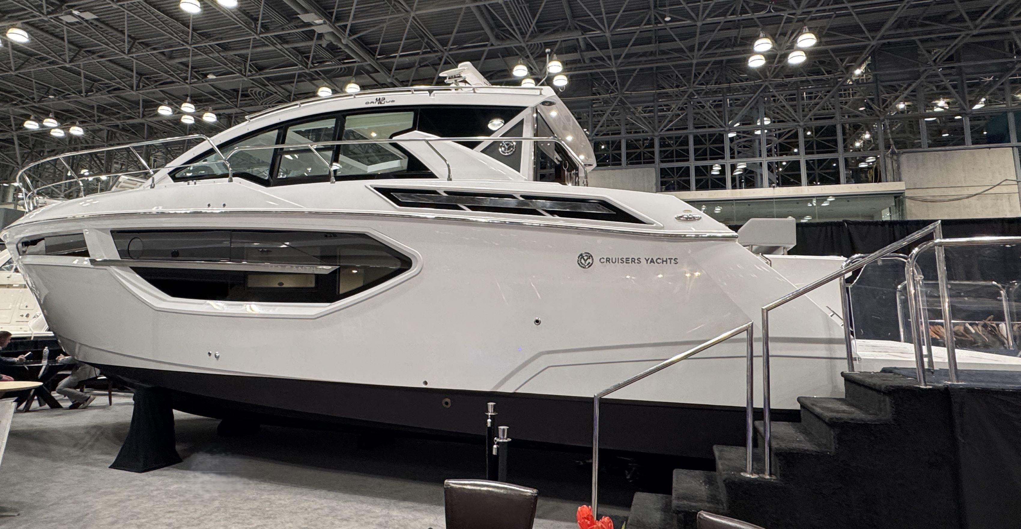 2024-cruisers-yachts-42-cantius-power-8666320-20250304085729785-1_XLARGE