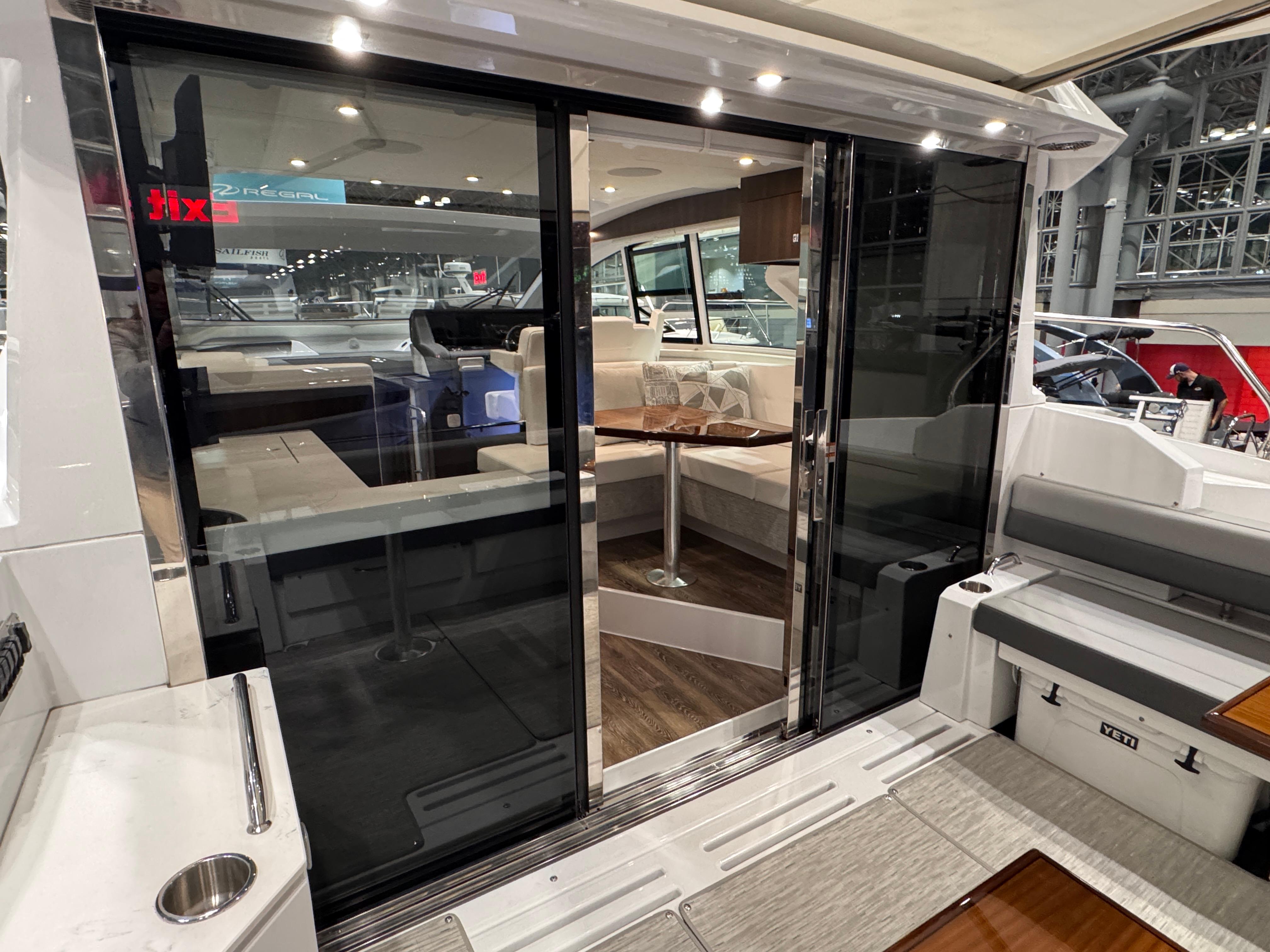2024-cruisers-yachts-42-cantius-power-8666320-20250304085755575-1_XLARGE