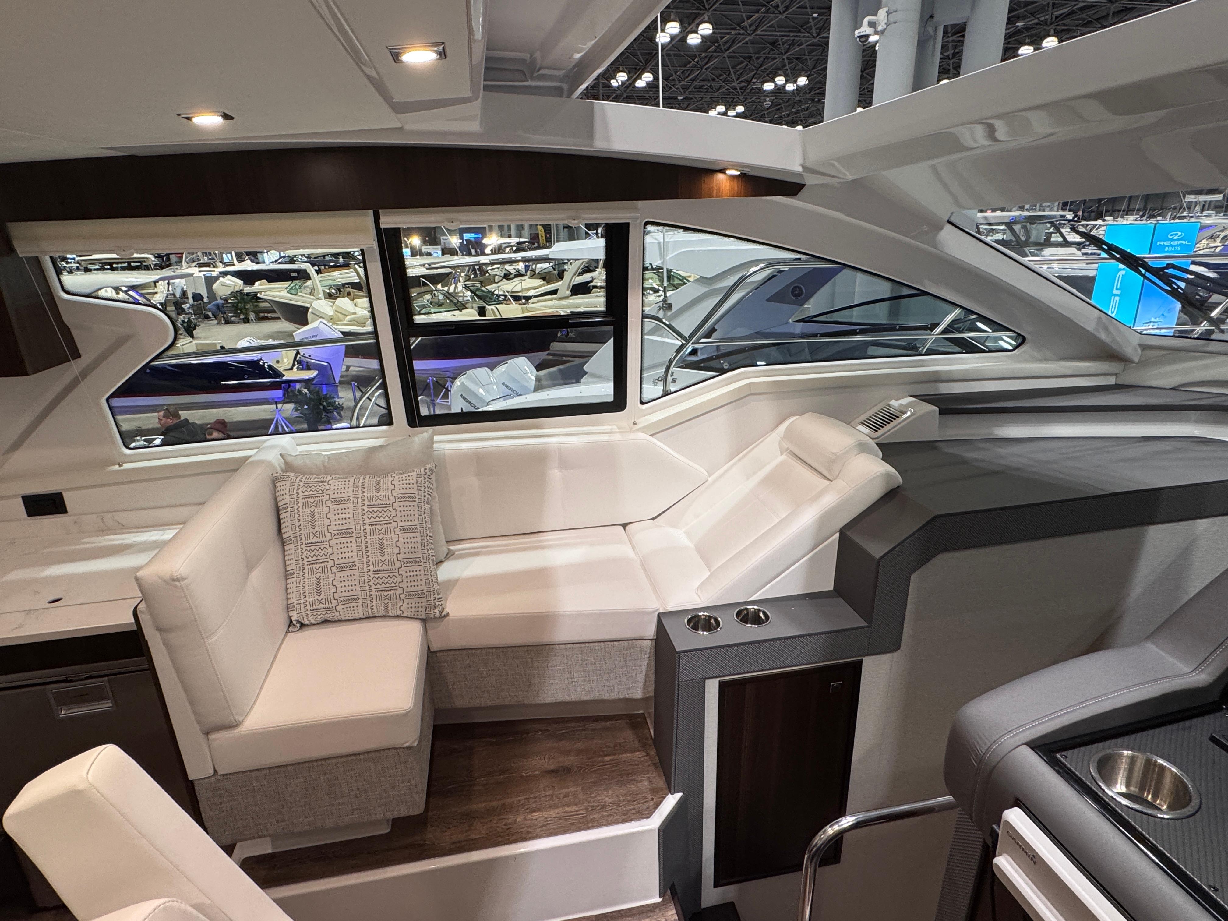 2024-cruisers-yachts-42-cantius-power-8666320-20250304085802883-1_XLARGE