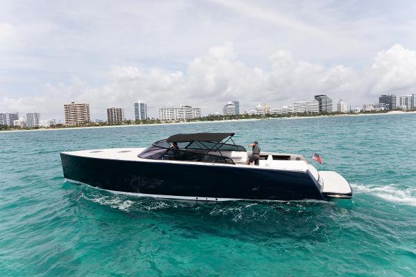 2017 VanDutch 55
