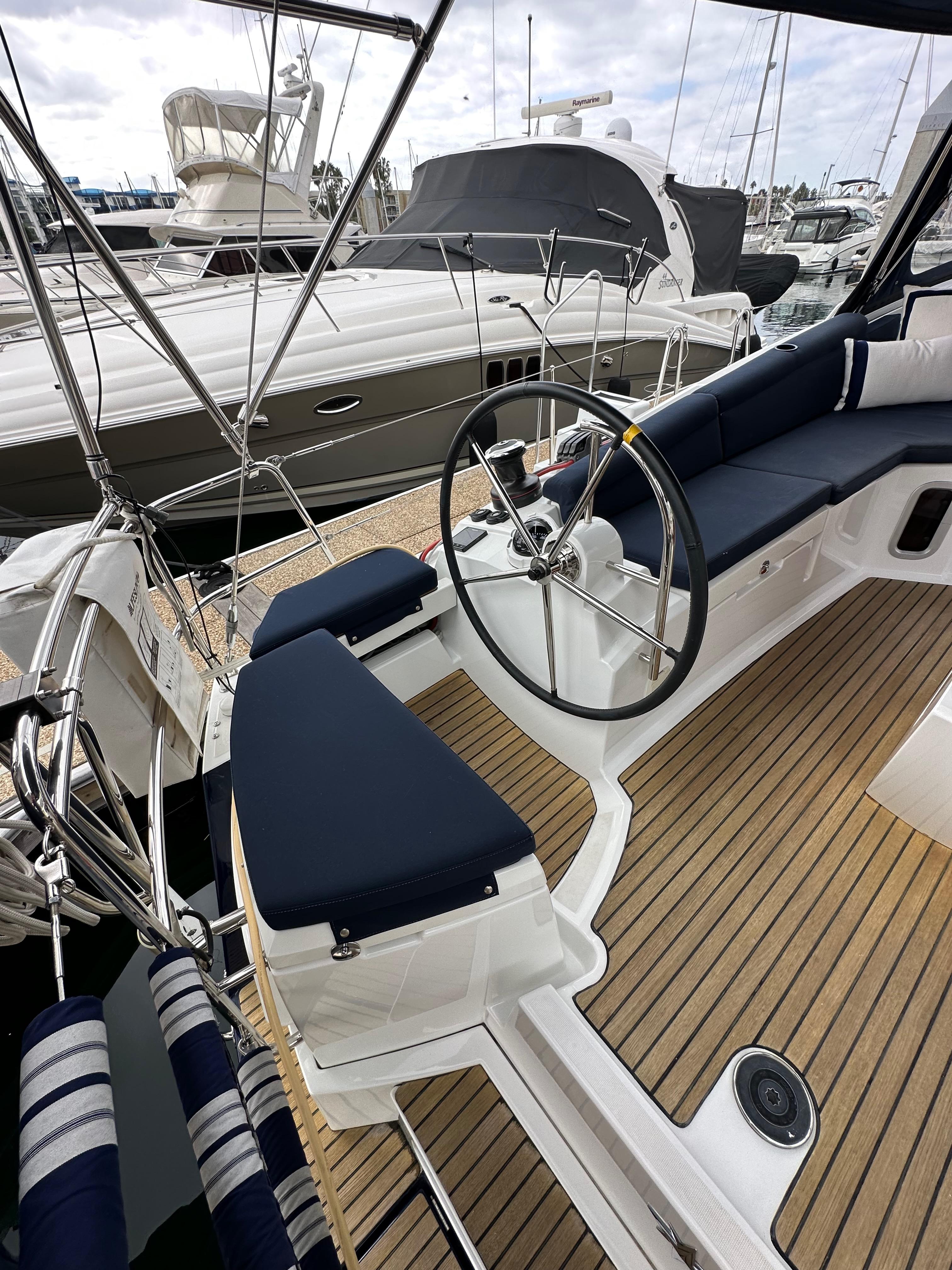 44′ Jeanneau 2018 Yacht for Sale