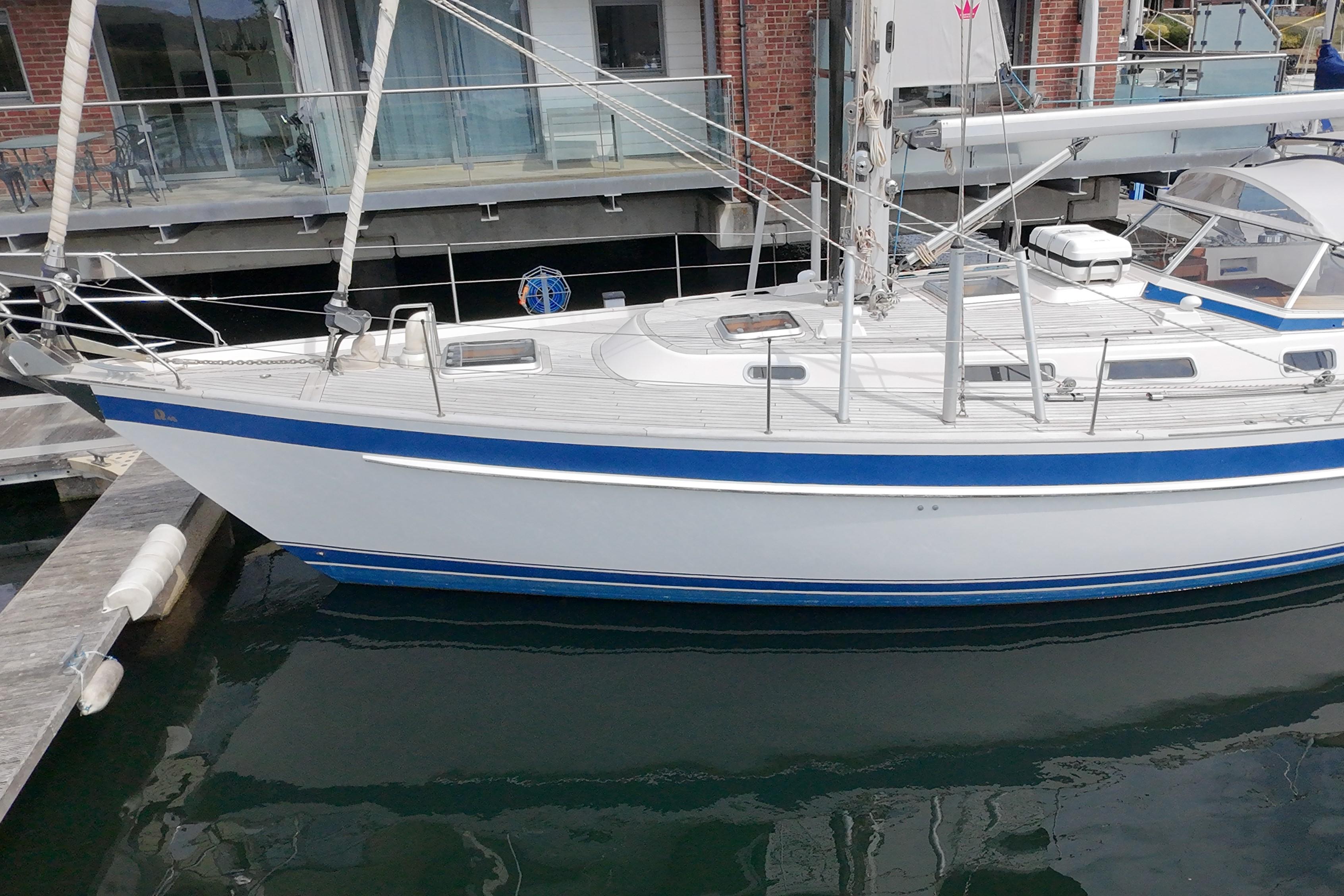 Hallberg-Rassy 46 for sale
