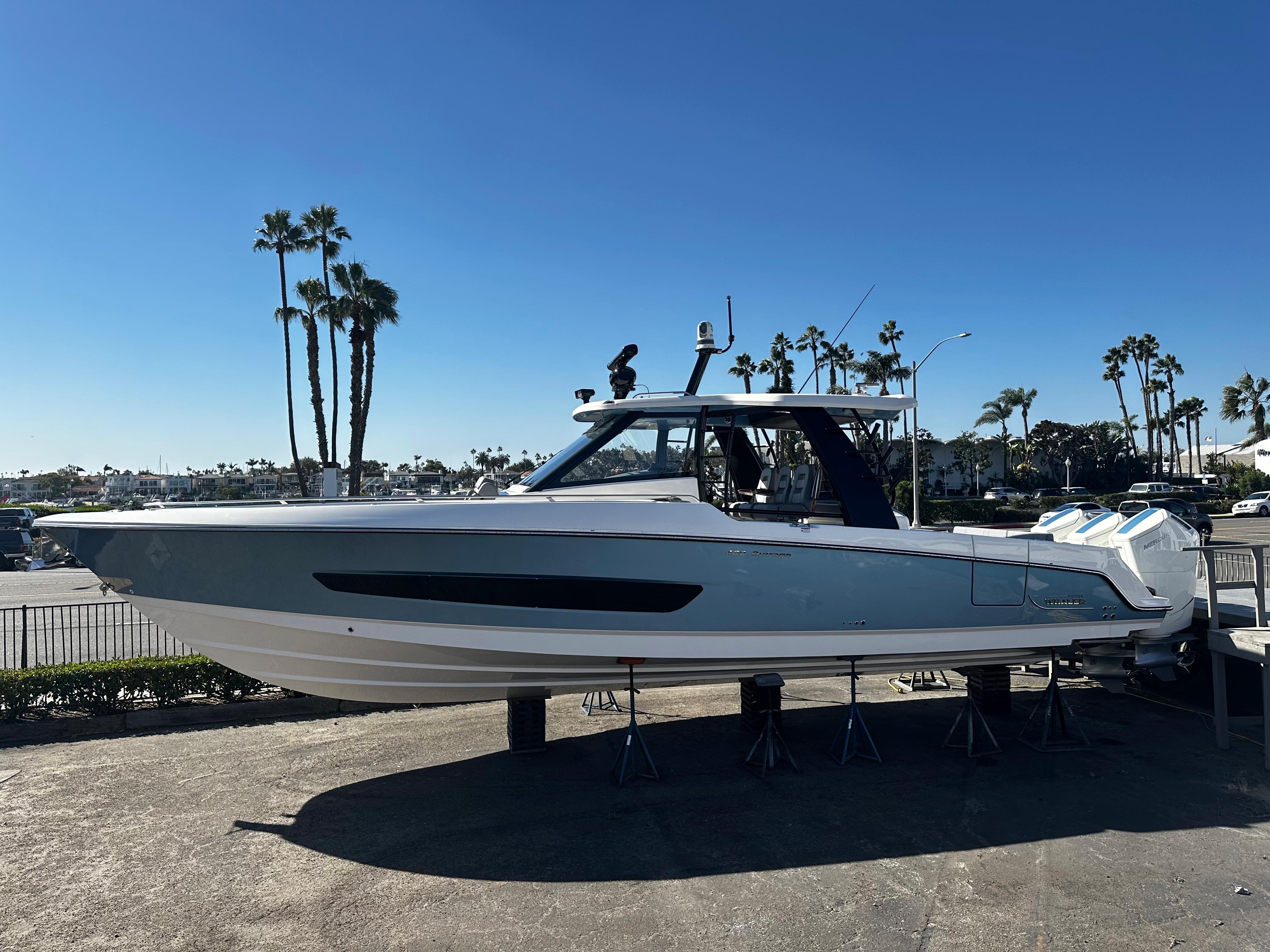 2023 Boston Whaler 420 Outrage #BW0179H primary image