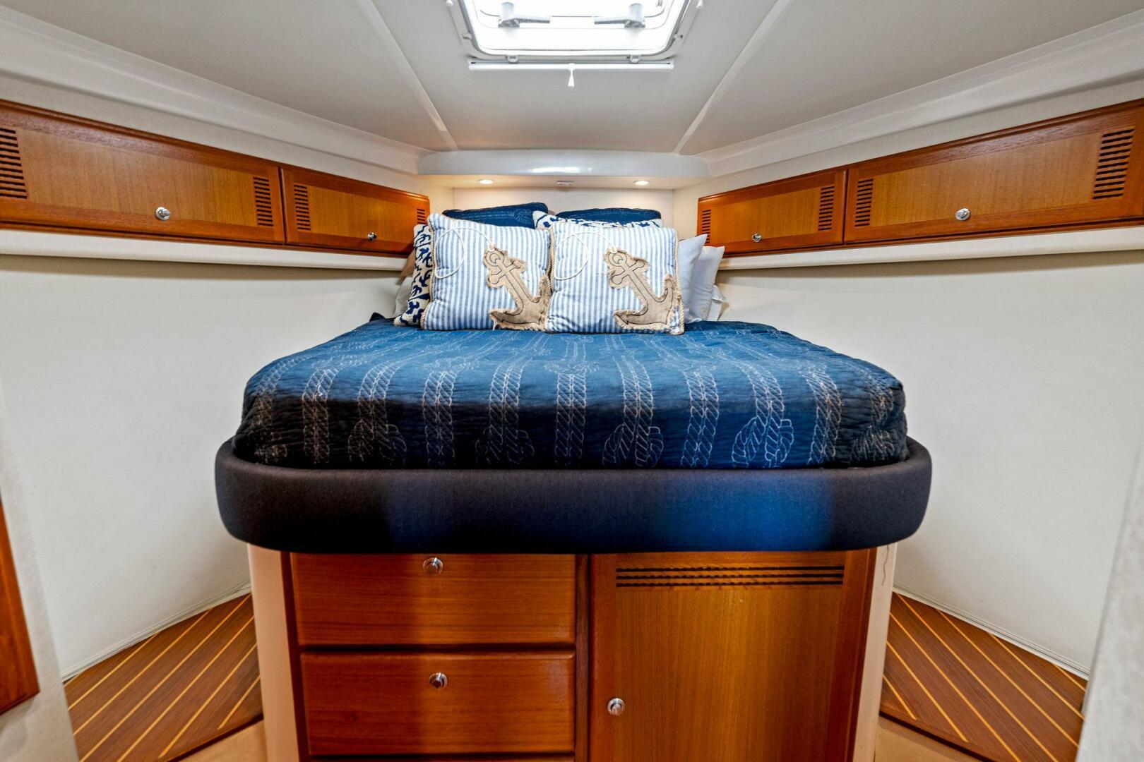 2005 Cabo 35 Flybridge 'Reel Estate'