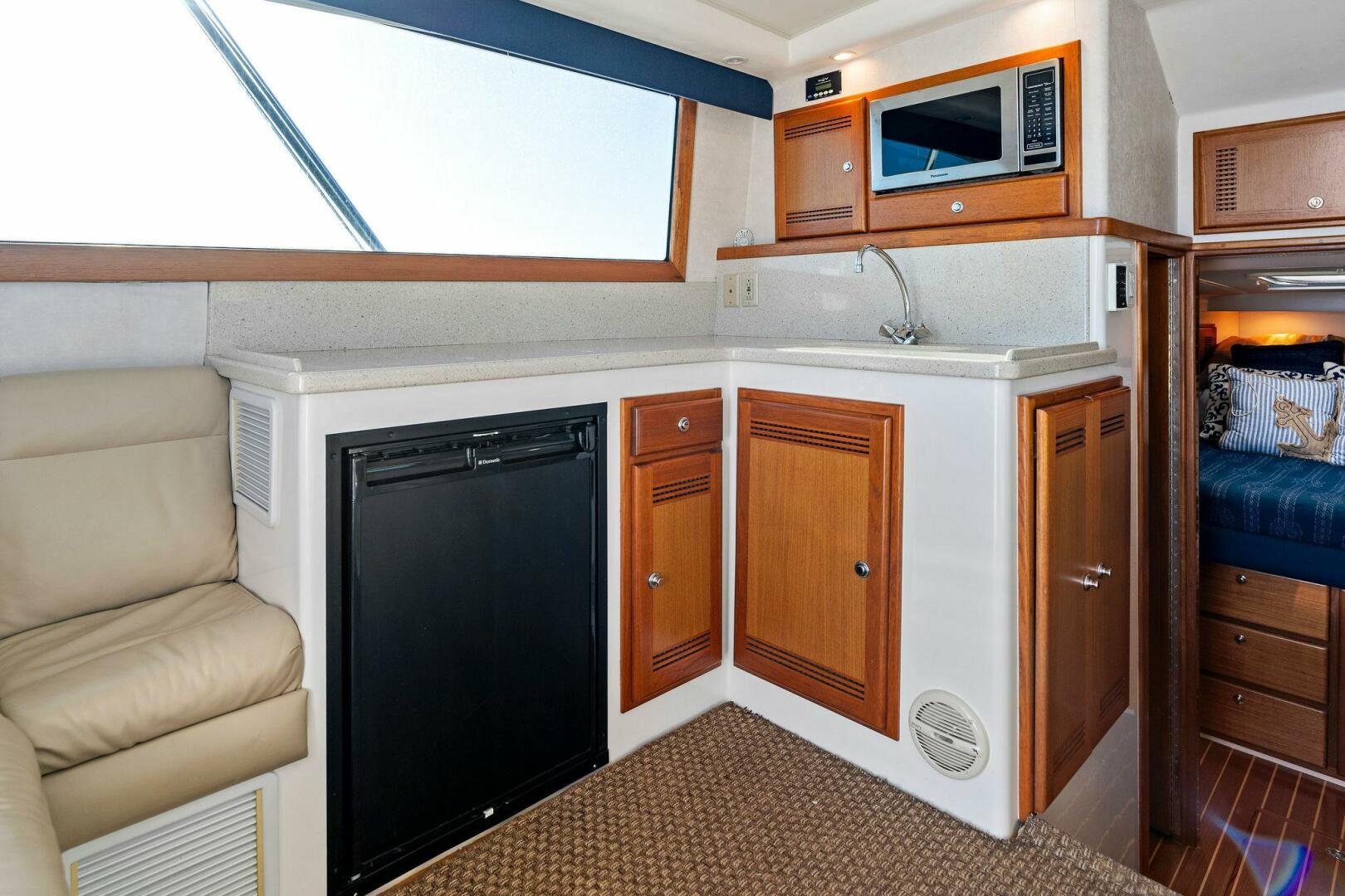 2005 Cabo 35 Flybridge 'Reel Estate'