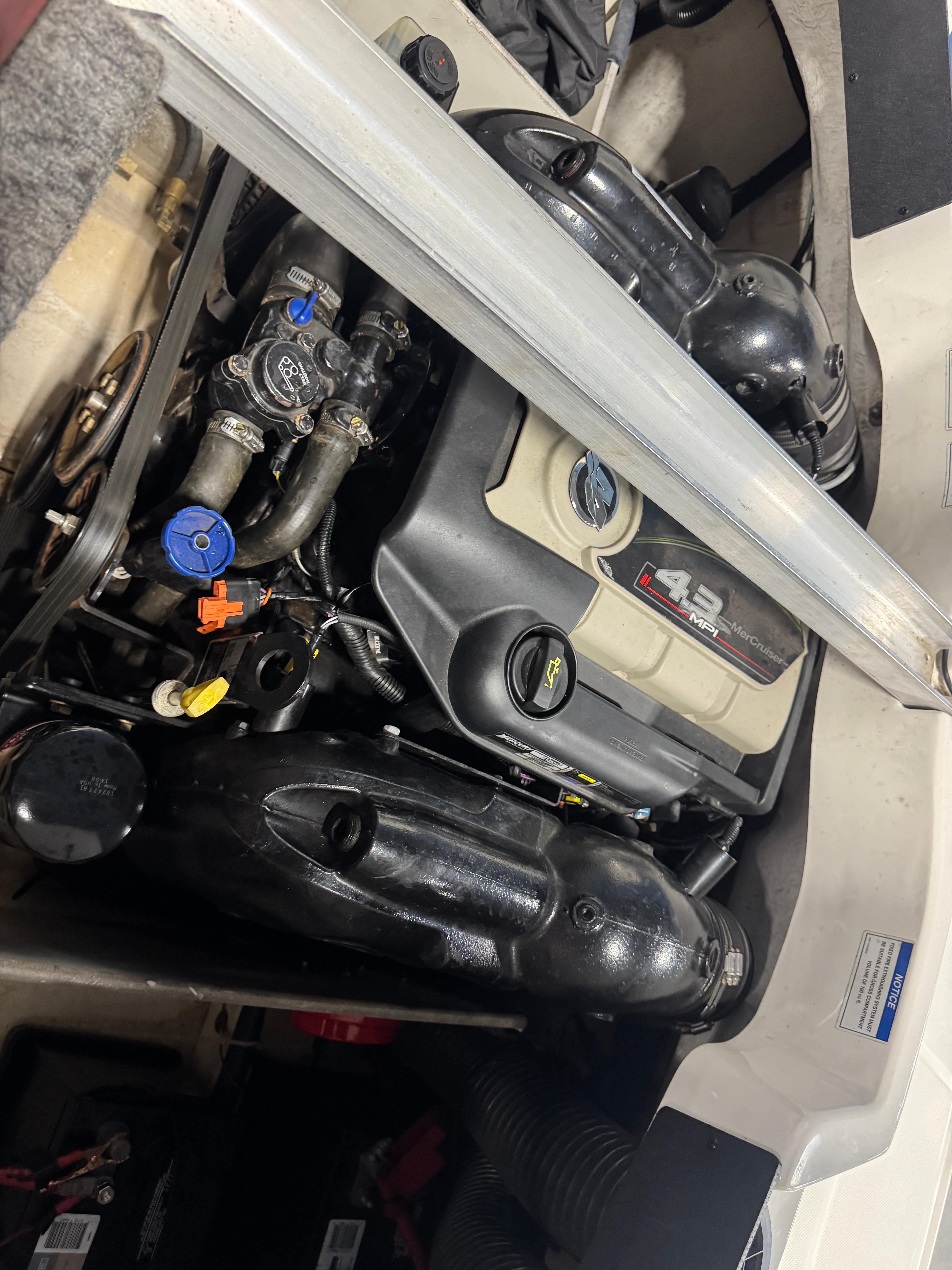 2012 Sea Ray 185 Sport #TBS2240 inventory image at Sun Country Marine Group, Irvine 2012 Sea Ray 185 Sport #TBS2240 inventory image at Sun Country Marine Group, Irvine
