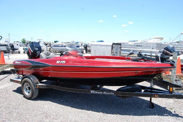 2005 Triton boat for sale, model of the boat is TR175 & Image # 1 of 8