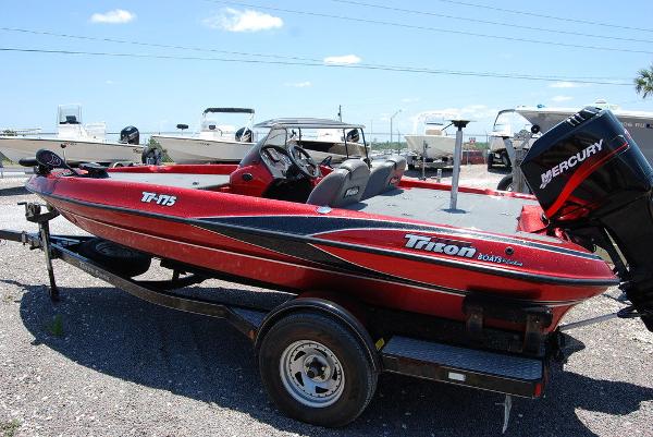 2005 Triton boat for sale, model of the boat is TR175 & Image # 4 of 8