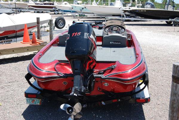 2005 Triton boat for sale, model of the boat is TR175 & Image # 6 of 8