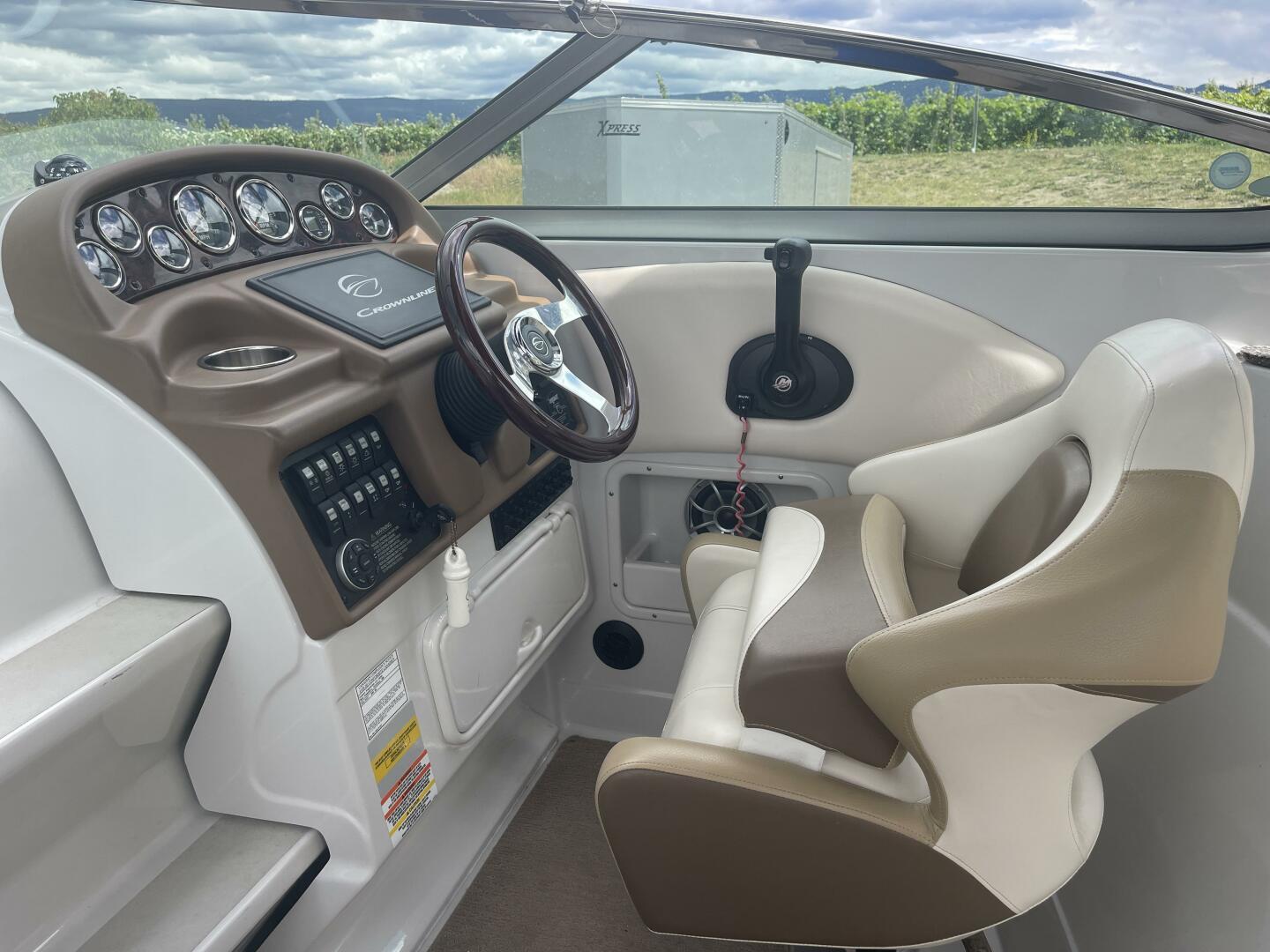 2013-crownline-286-sc-power-9856352-20250629092328715-1