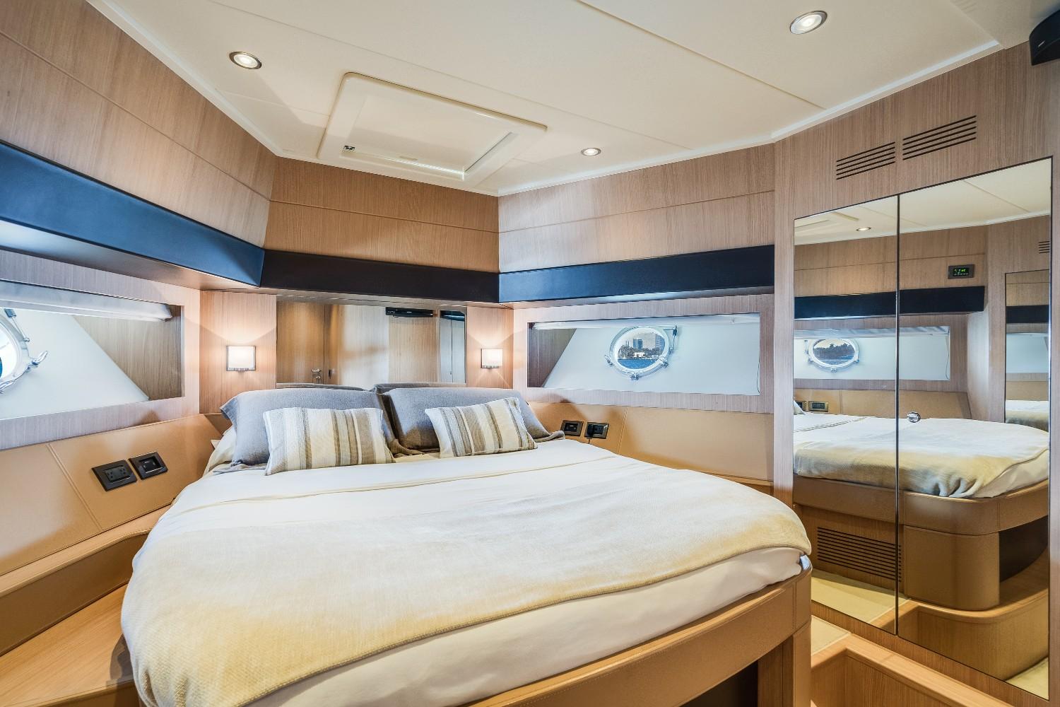 2012 Riva 75 Venere Namedropper