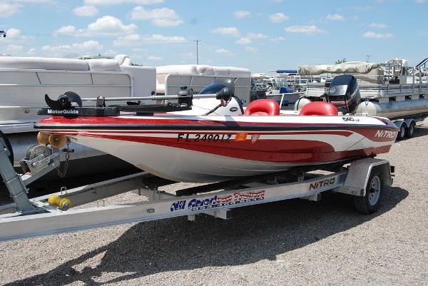 2002 Nitro boat for sale, model of the boat is 640LX & Image # 1 of 8
