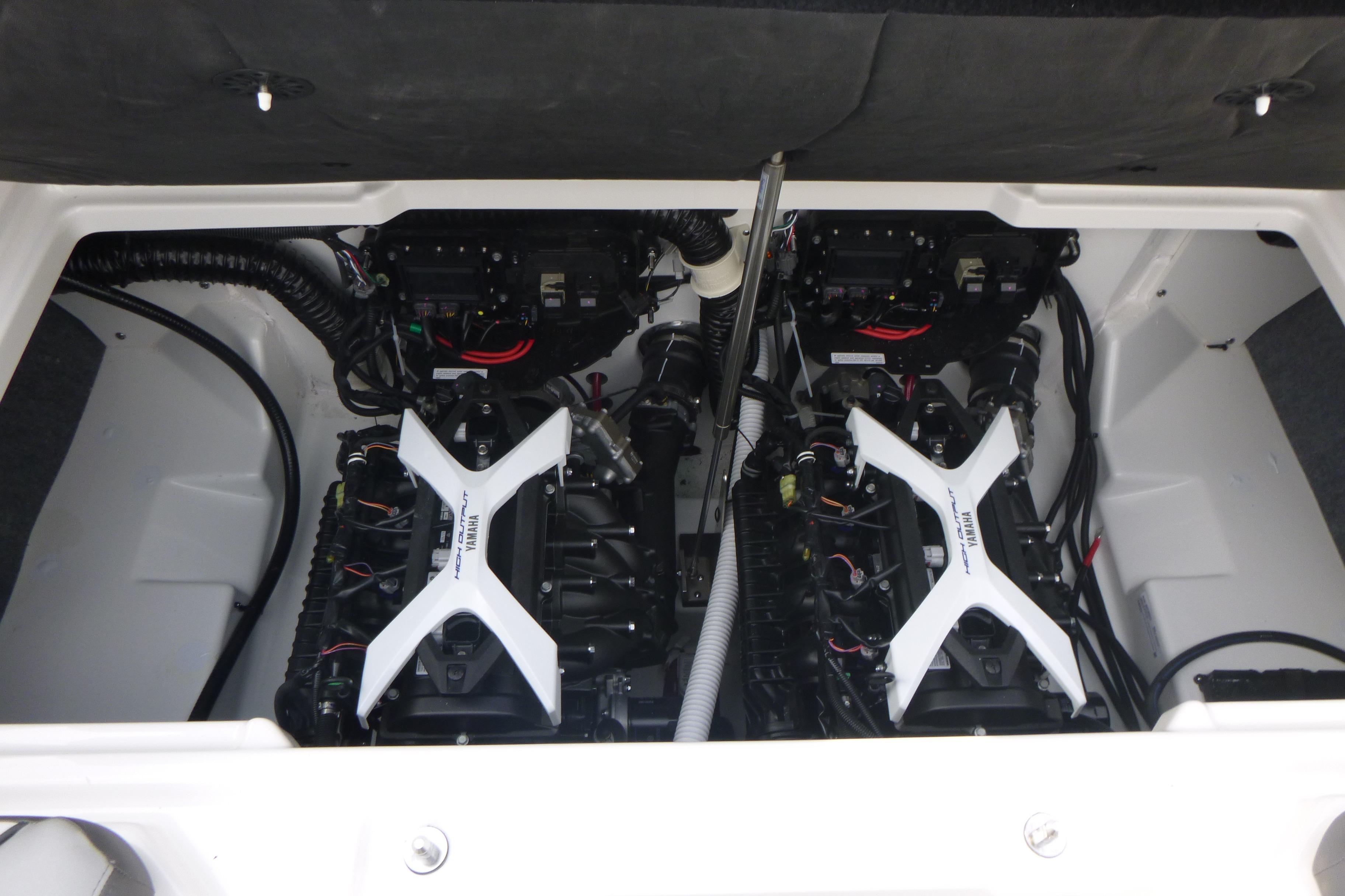 2026 Yamaha Boats AR250 Gallery