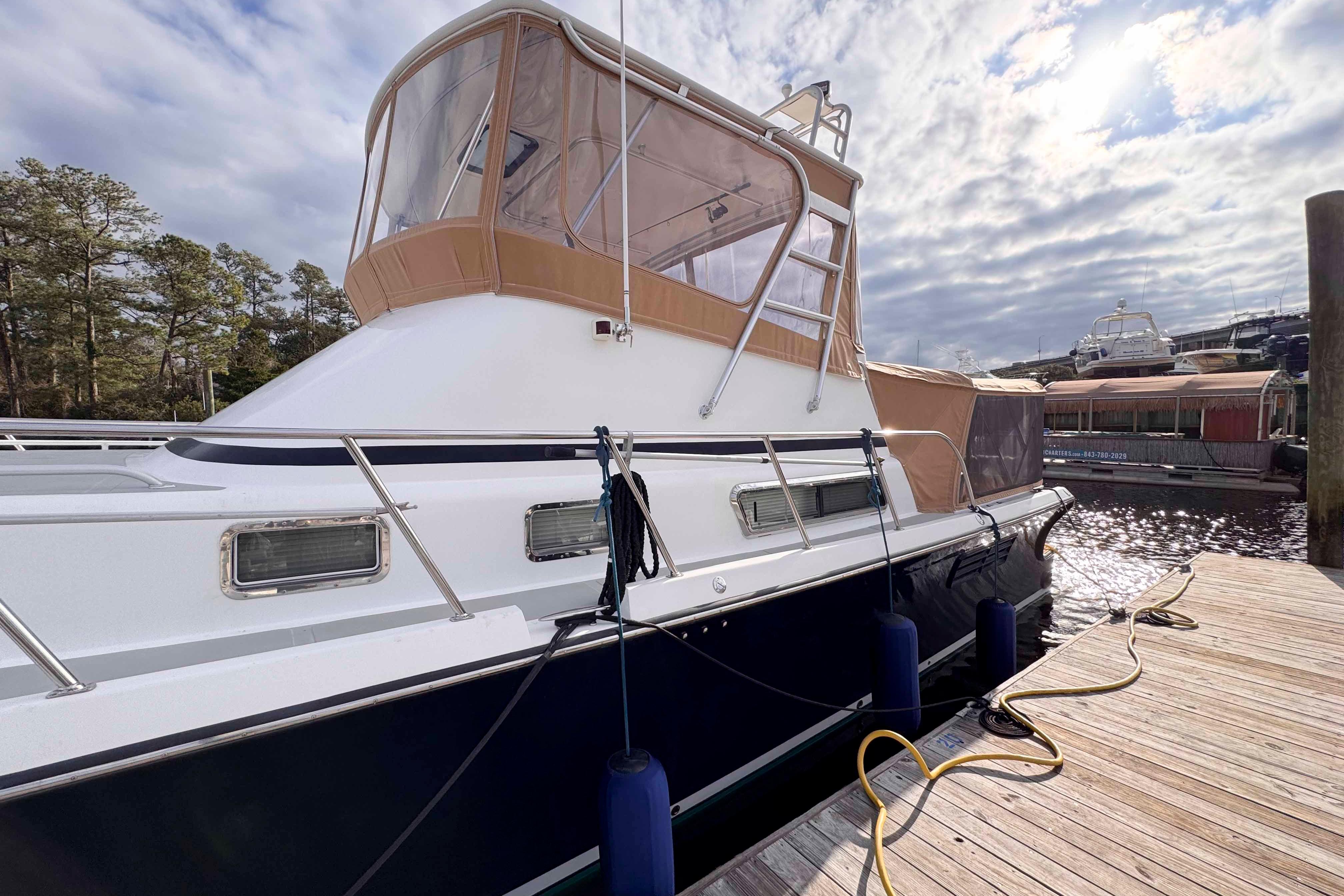 SC 10542 KB Knot 10 Yacht Sales SC 10542 KB Knot 10 Yacht Sales