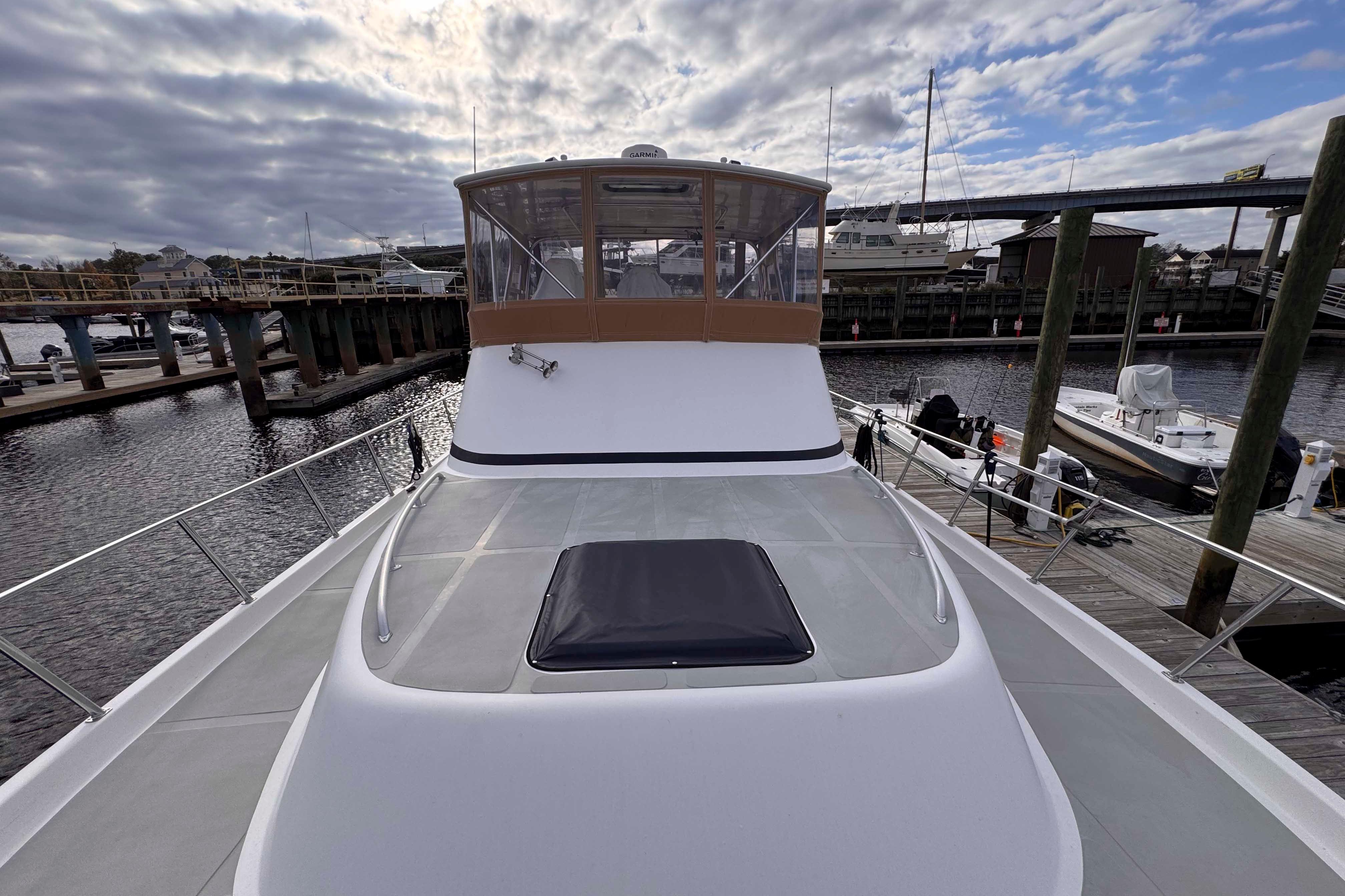 SC 10542 KB Knot 10 Yacht Sales SC 10542 KB Knot 10 Yacht Sales