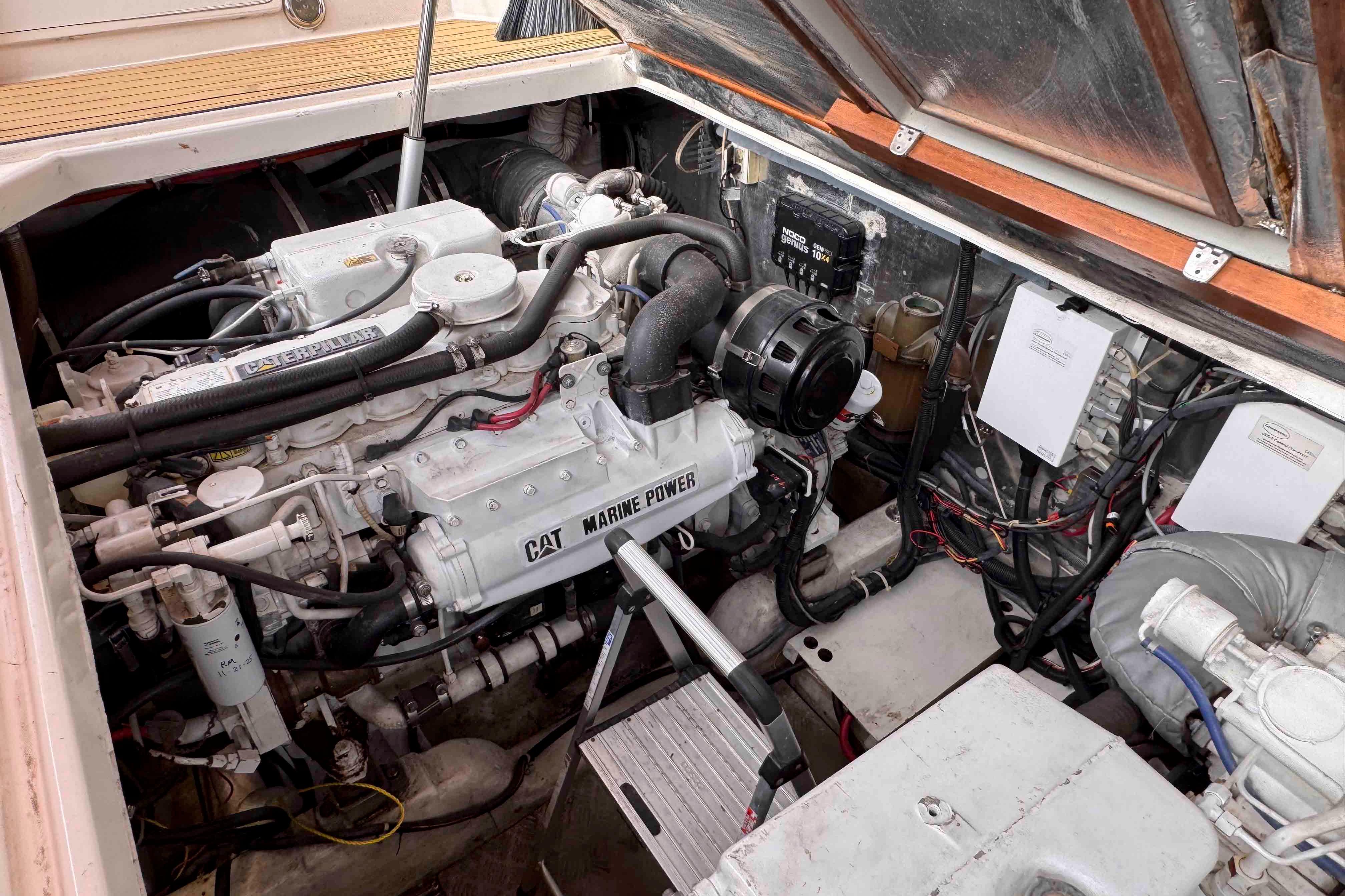 SC 10542 KB Knot 10 Yacht Sales SC 10542 KB Knot 10 Yacht Sales