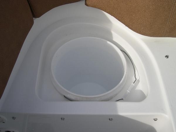 Ultra 305 SE Photo 45