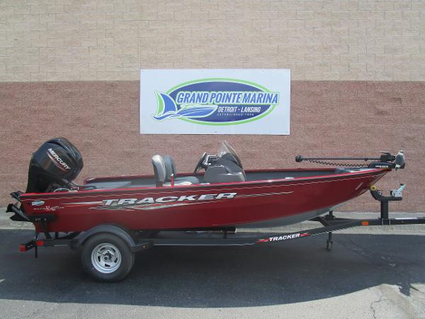 2022 Tracker Boats boat for sale, model of the boat is Super Guide V-16 SC & Image # 1 of 17