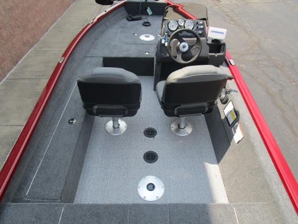2022 Tracker Boats boat for sale, model of the boat is Super Guide V-16 SC & Image # 5 of 17