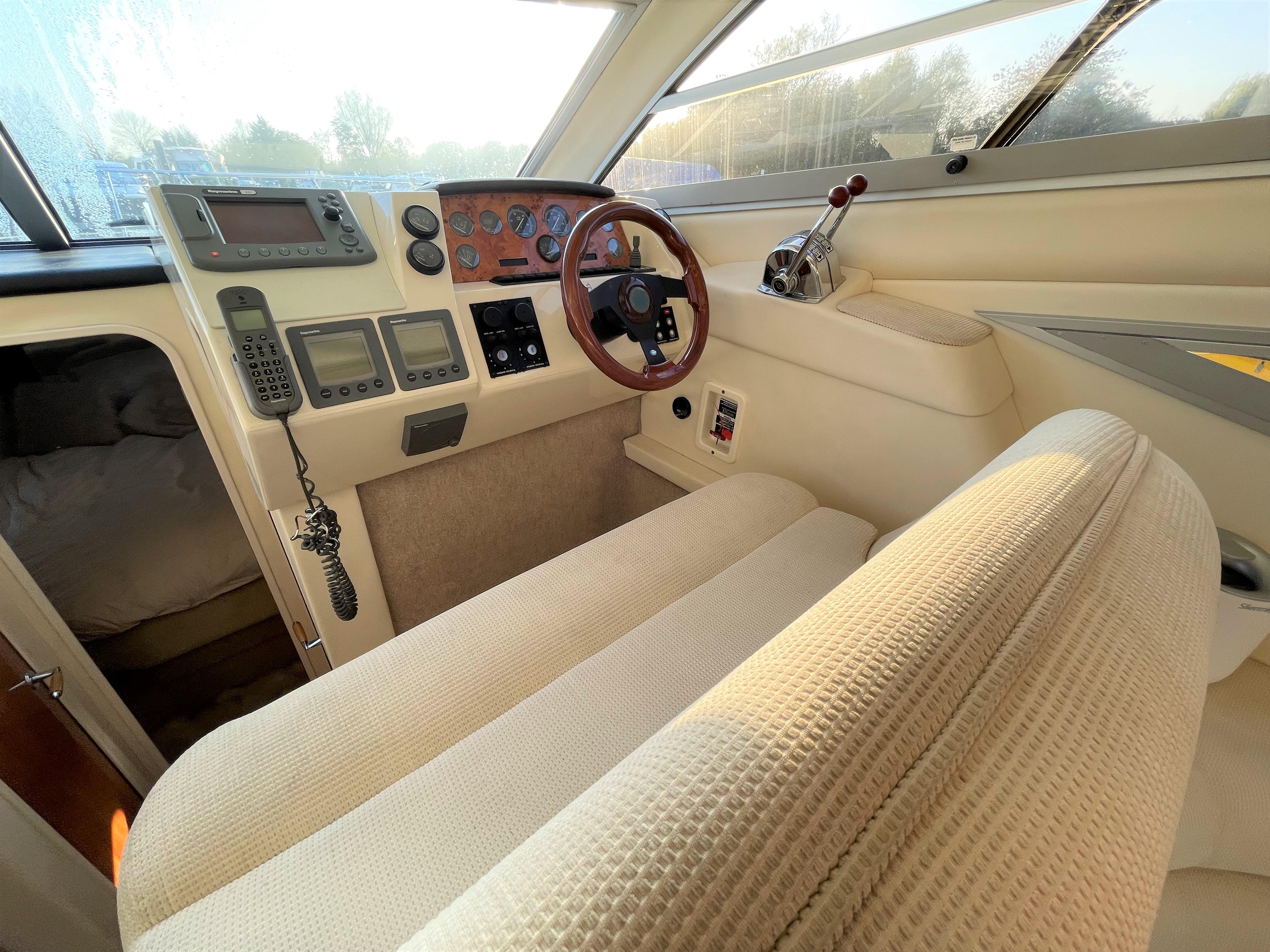 2004 Sealine F34