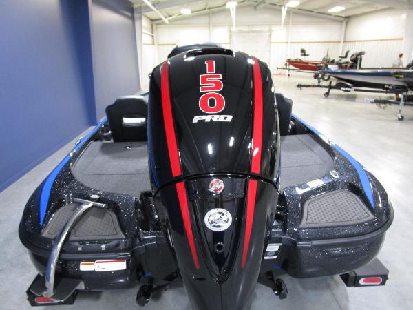 2022 Nitro boat for sale, model of the boat is Z18 Pro & Image # 12 of 44