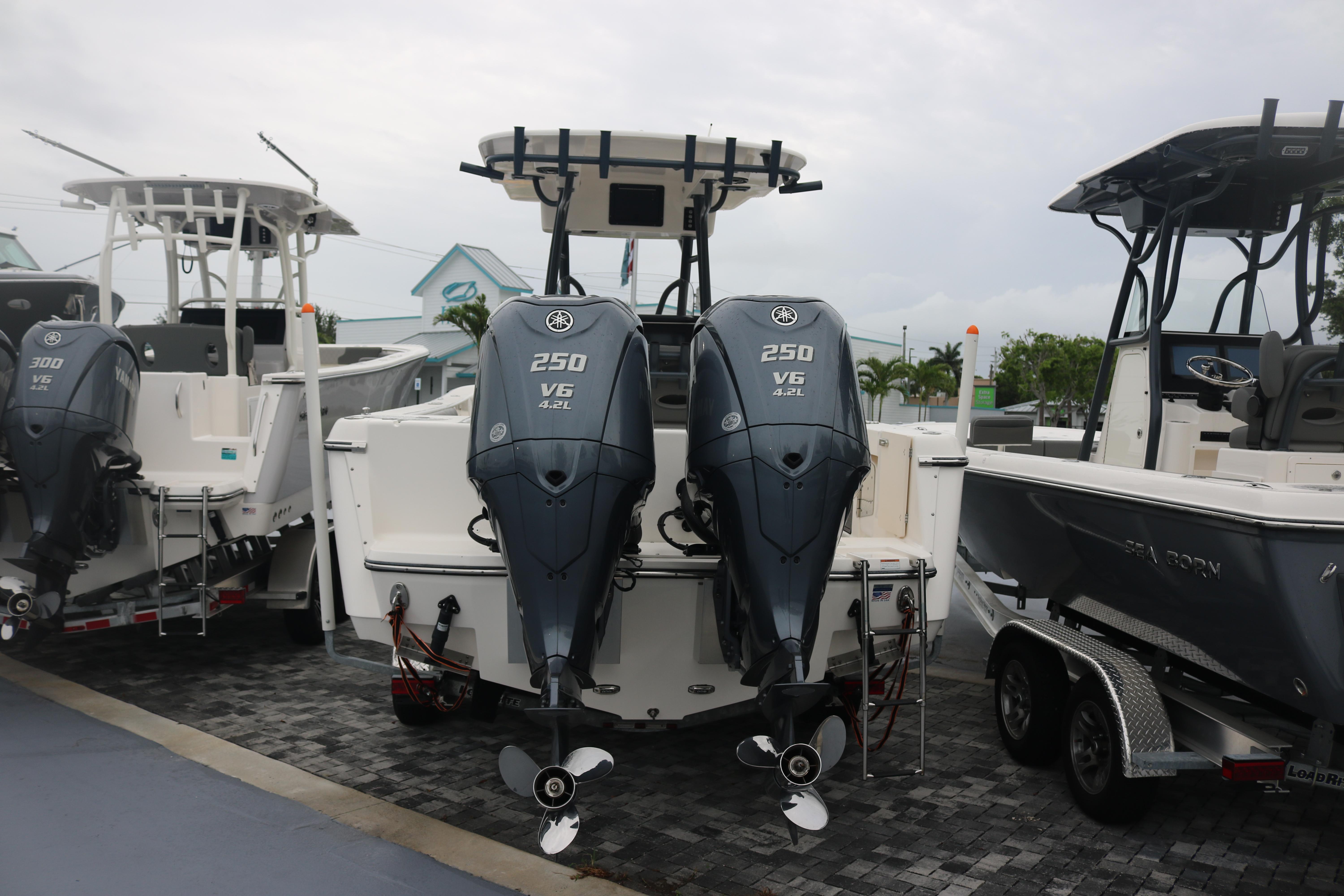2024-sea-born-lx-26-power-9826368-20250604074805047-1_XLARGE