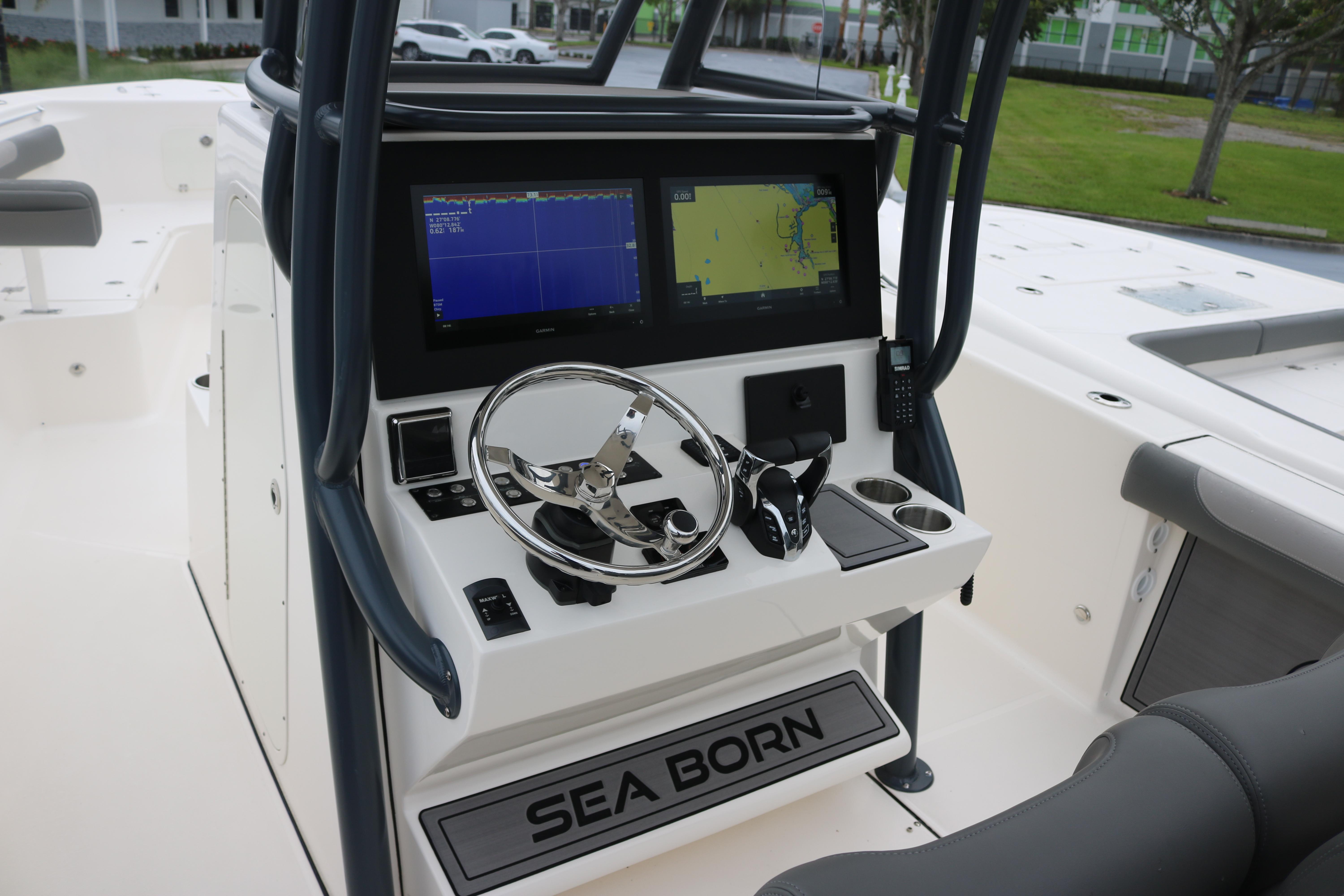2024-sea-born-lx-26-power-9826368-20250604074833351-1_XLARGE