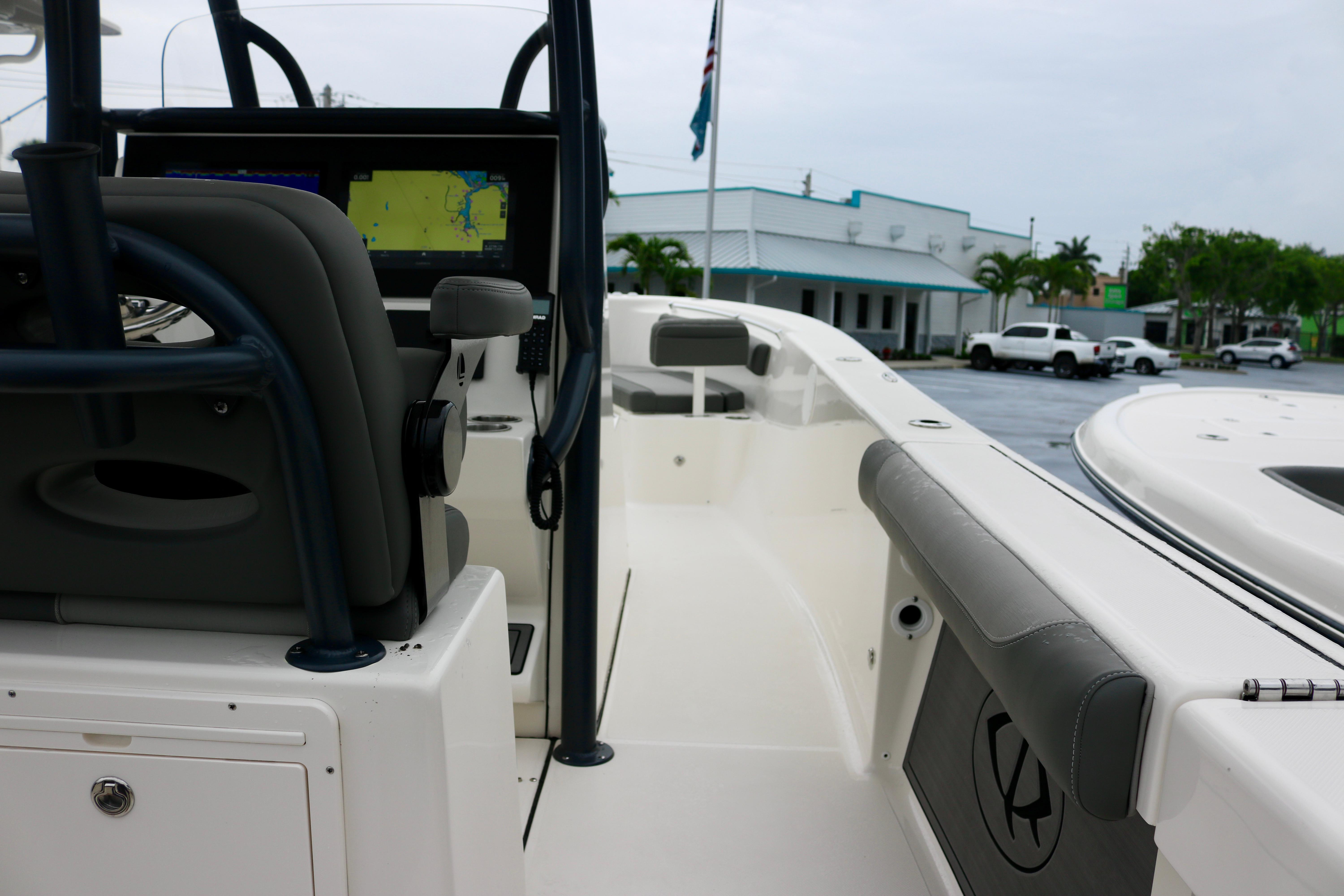 2024-sea-born-lx-26-power-9826368-20250604074928267-1_XLARGE