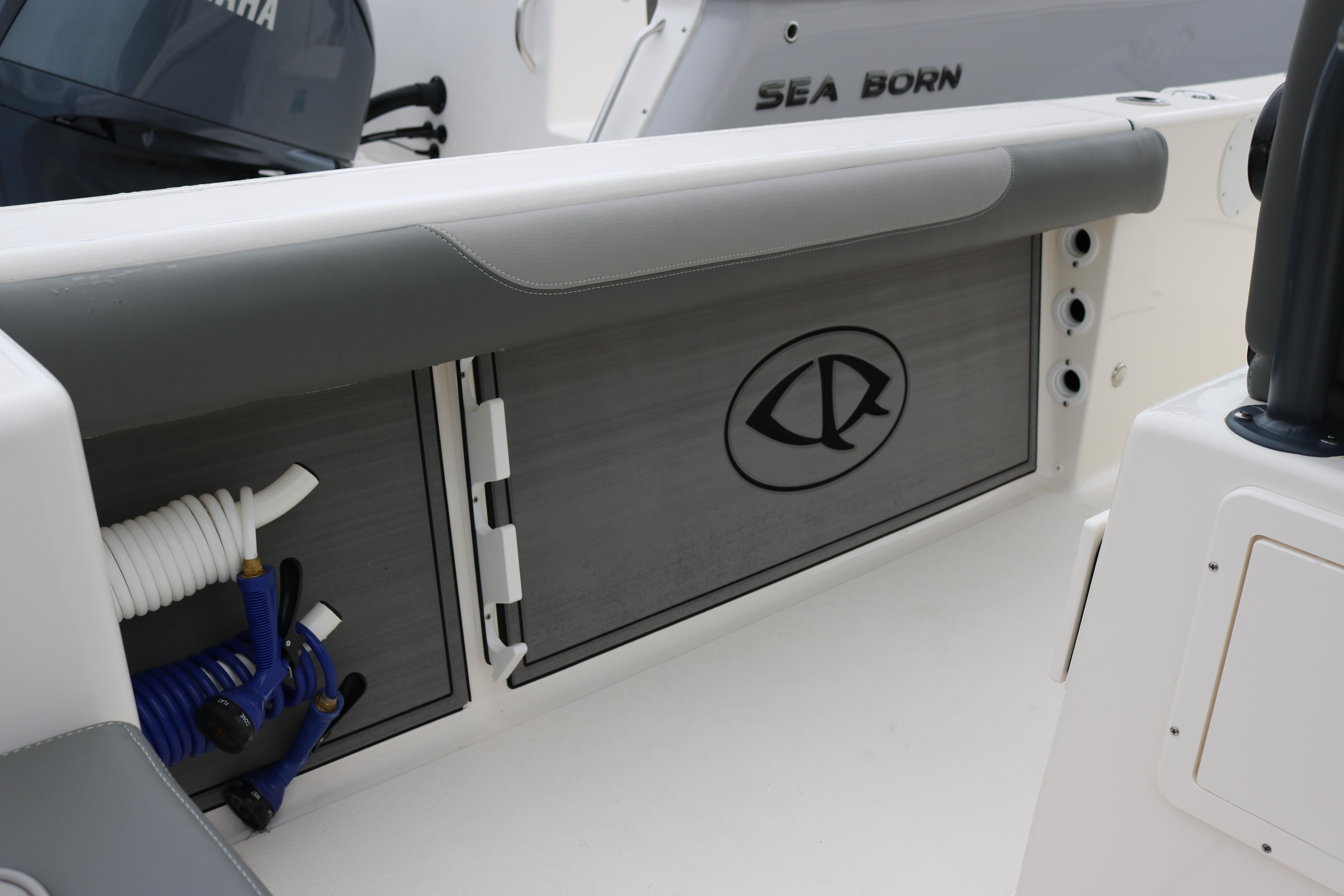 2024-sea-born-lx-26-power-9826368-20250604074932187-1_XLARGE