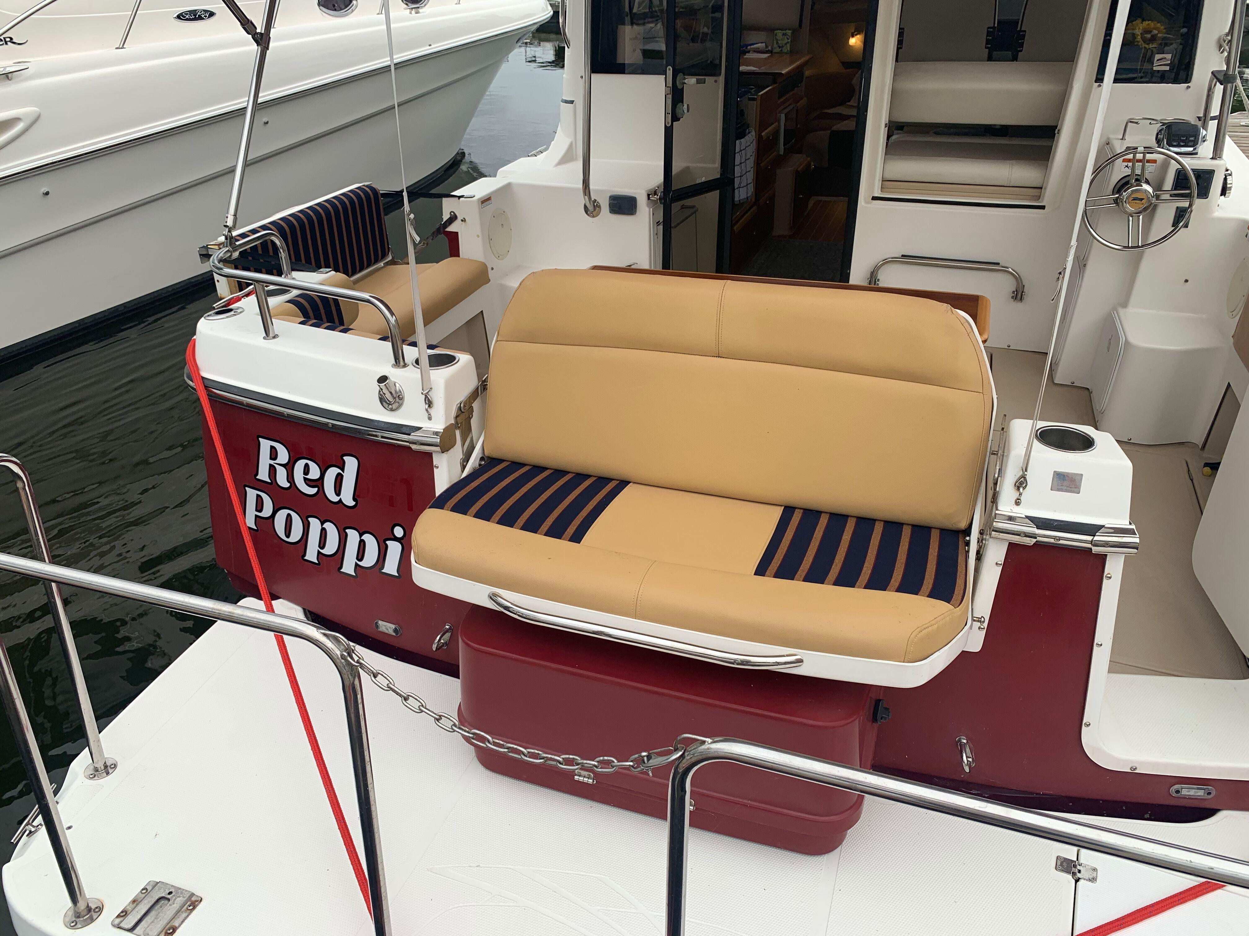 Red Poppi Yacht Photos Pics 