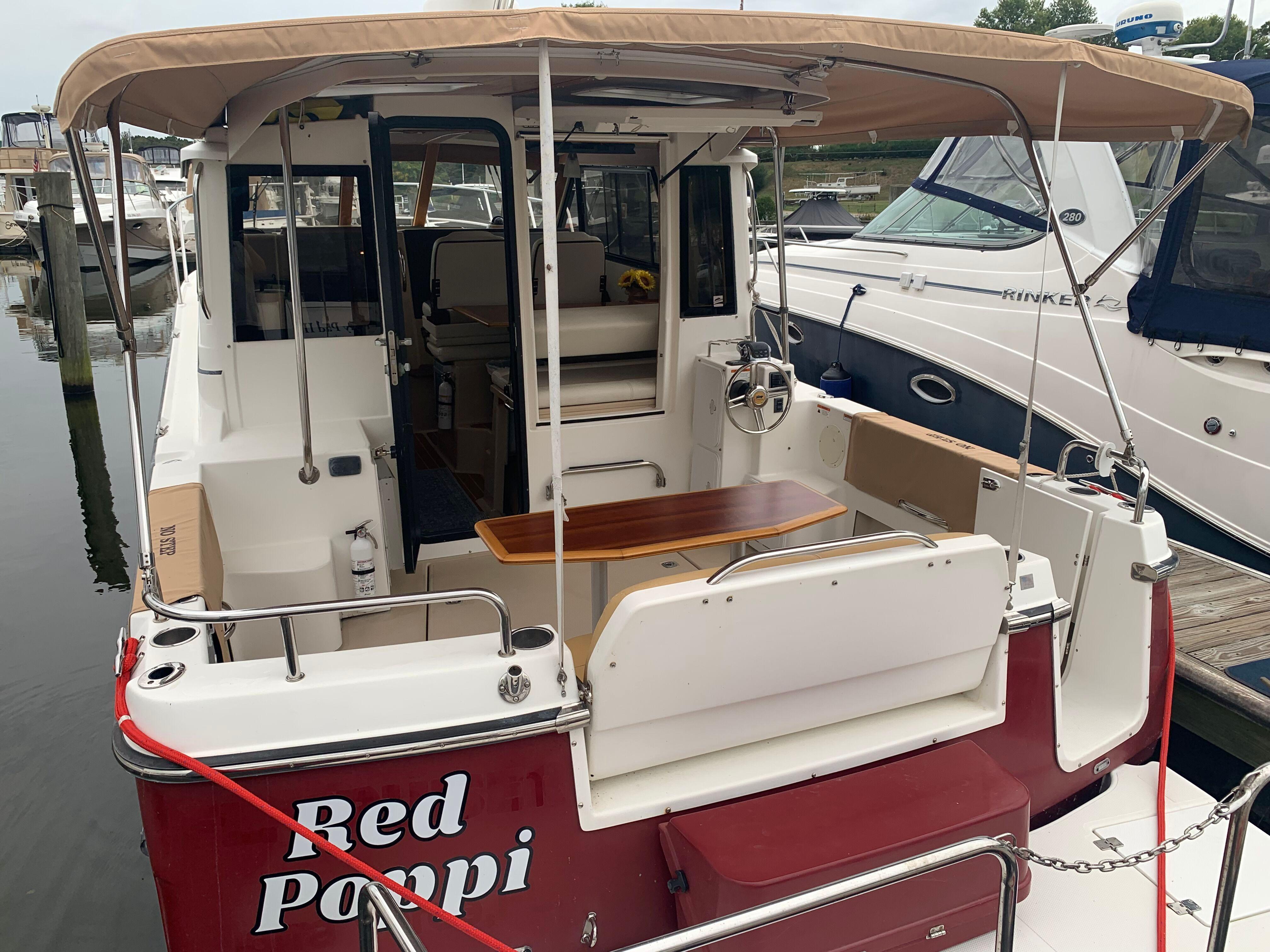 Red Poppi Yacht Photos Pics 