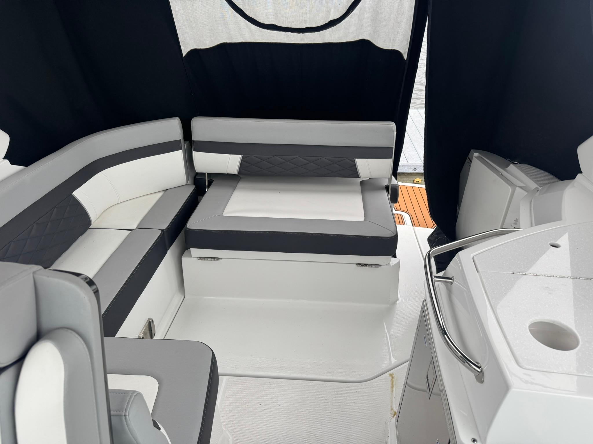 2020-monterey-295-sport-yacht-power-9756376-20250521113654543-1_XLARGE