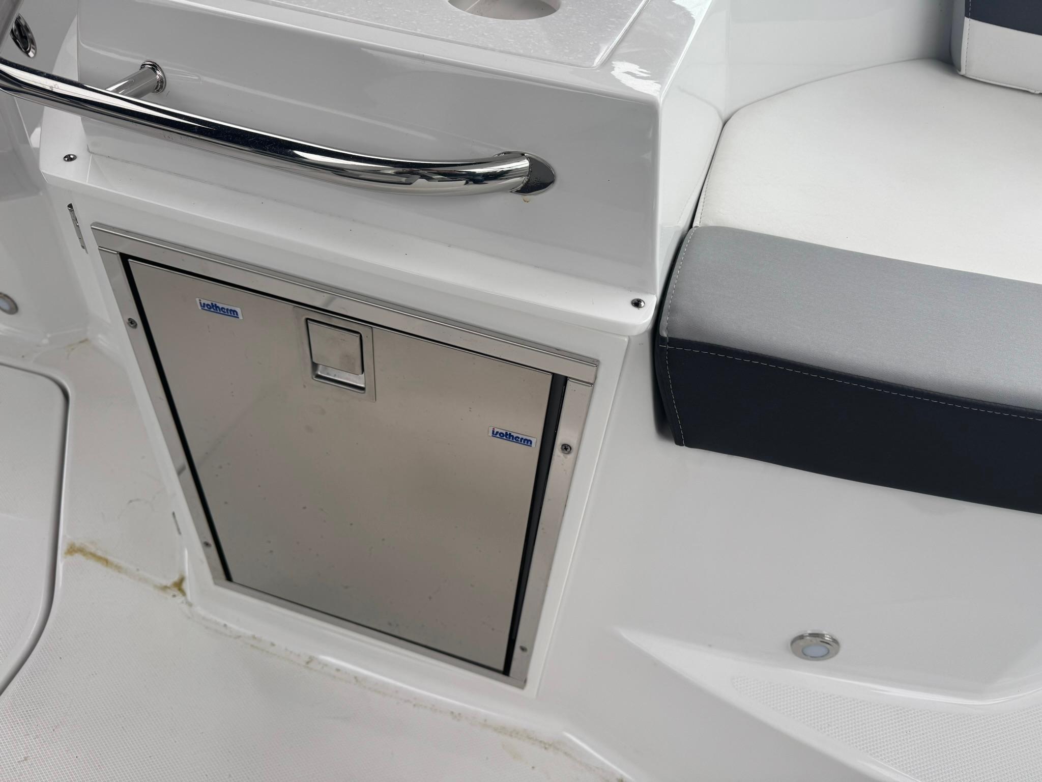 2020-monterey-295-sport-yacht-power-9756376-20250521113656487-1_XLARGE
