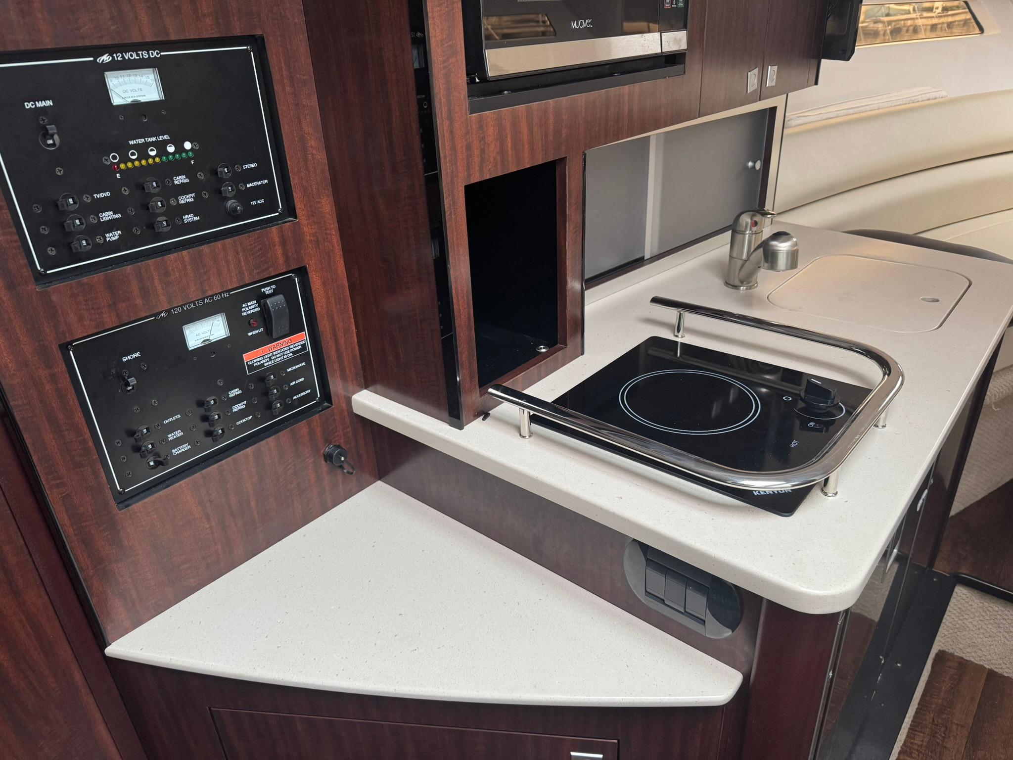2020-monterey-295-sport-yacht-power-9756376-20250521114034404-1_XLARGE