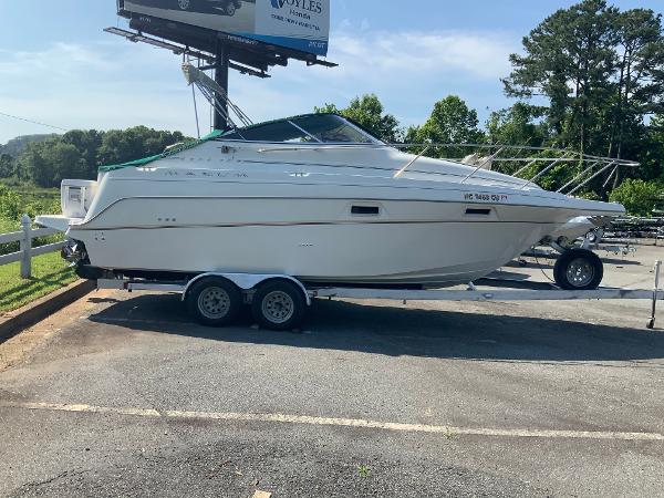 2000 Maxum boat for sale, model of the boat is 2400 SCR & Image # 2 of 19