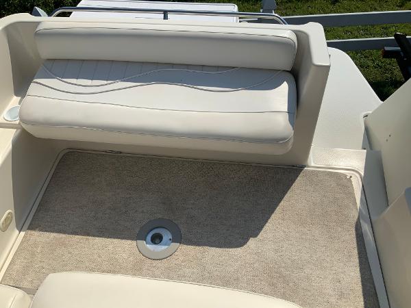 2000 Maxum boat for sale, model of the boat is 2400 SCR & Image # 5 of 19
