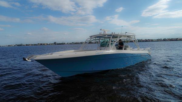 42' Hydra-Sports, Listing Number 100896491, Image No. 3