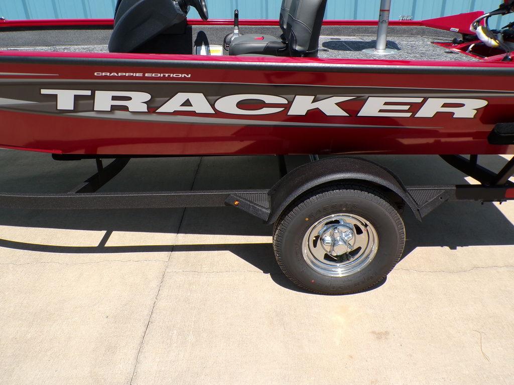 2025 Tracker Pro Team 175 TF® Crappie Edition boat on trailer, side view.