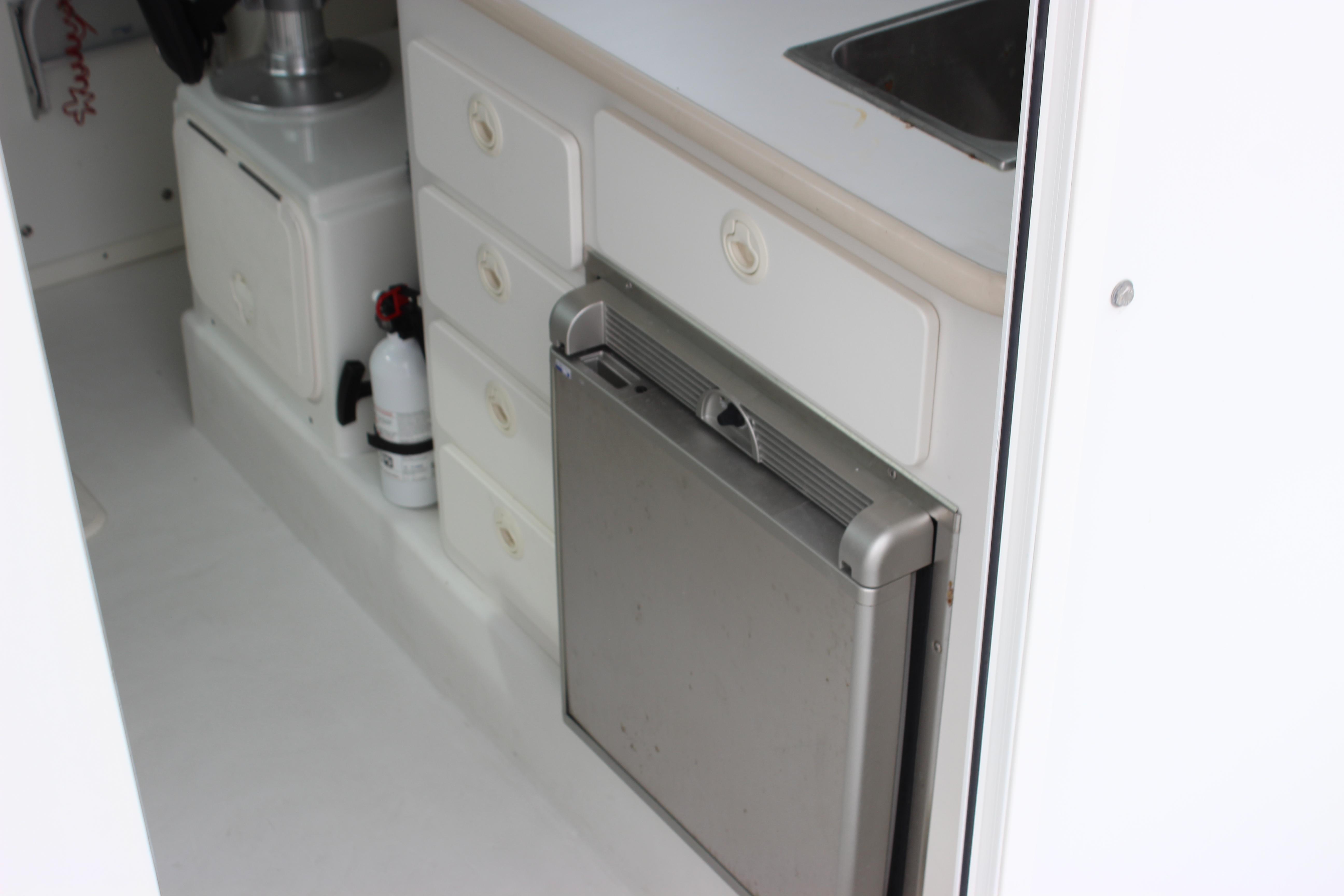 2014-parker-2530-extended-cabin-power-9766391-20250421135559306-1_XLARGE