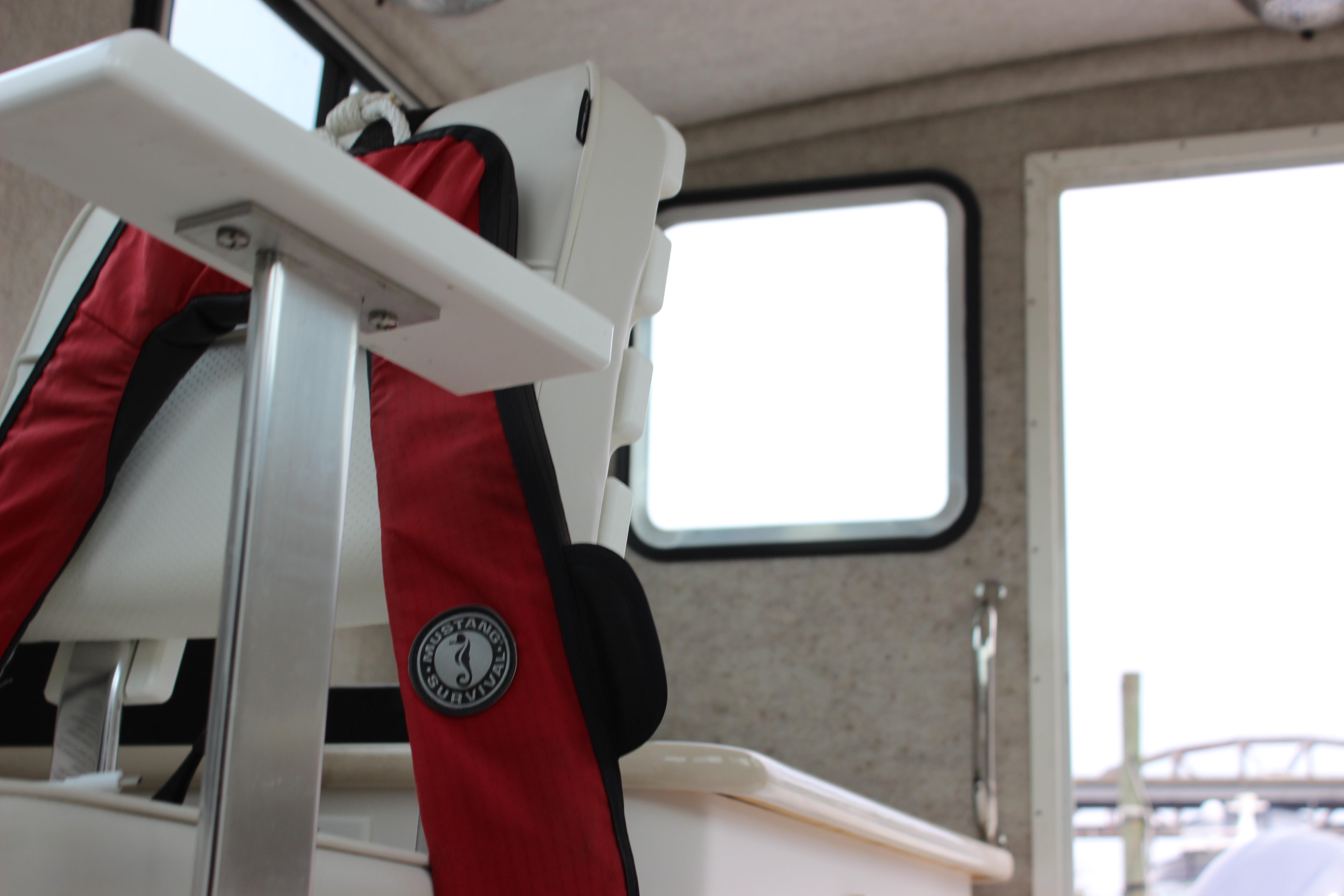 2014-parker-2530-extended-cabin-power-9766391-20250421135640267-1_XLARGE
