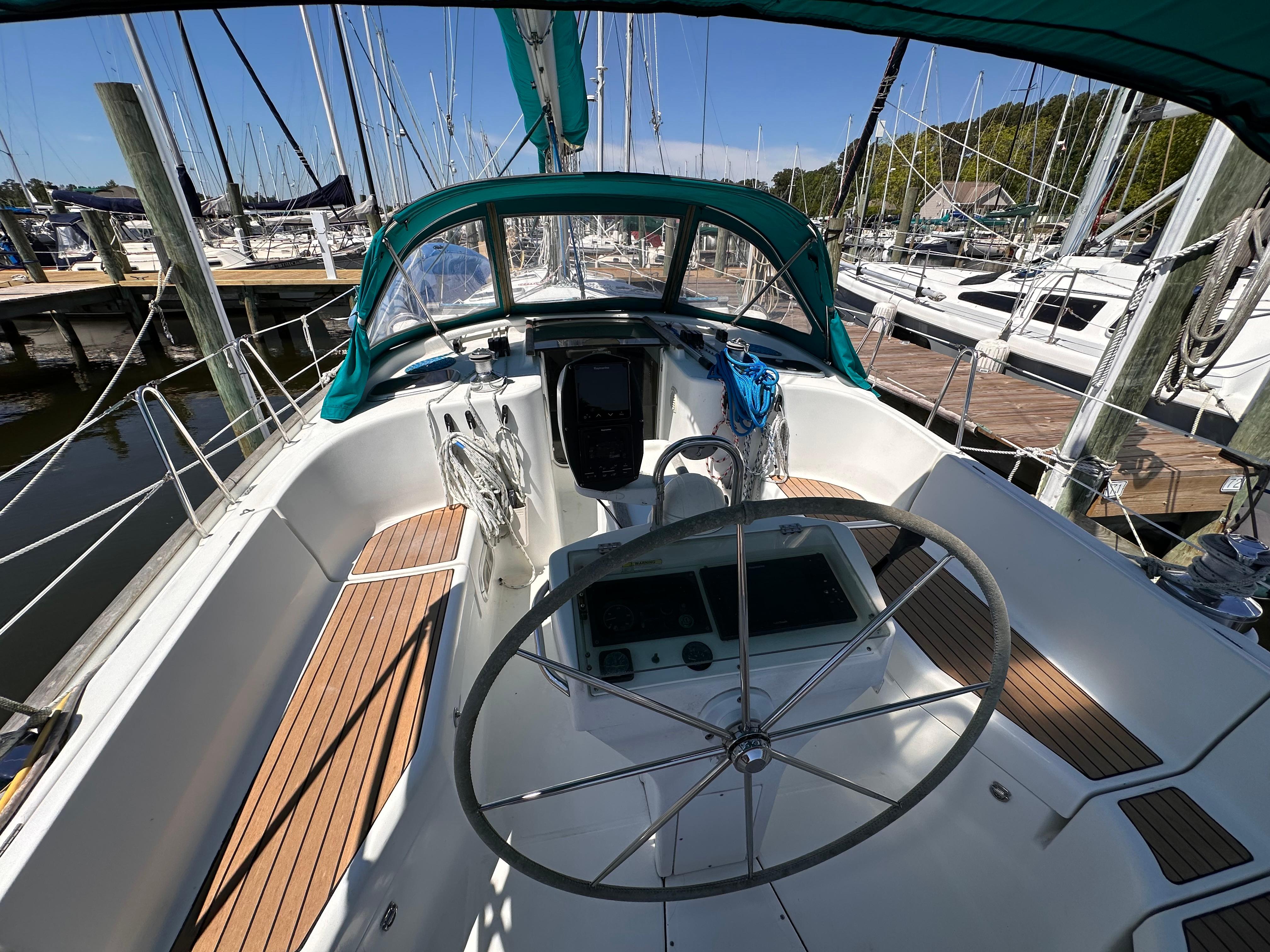 Yacht Photos Pics