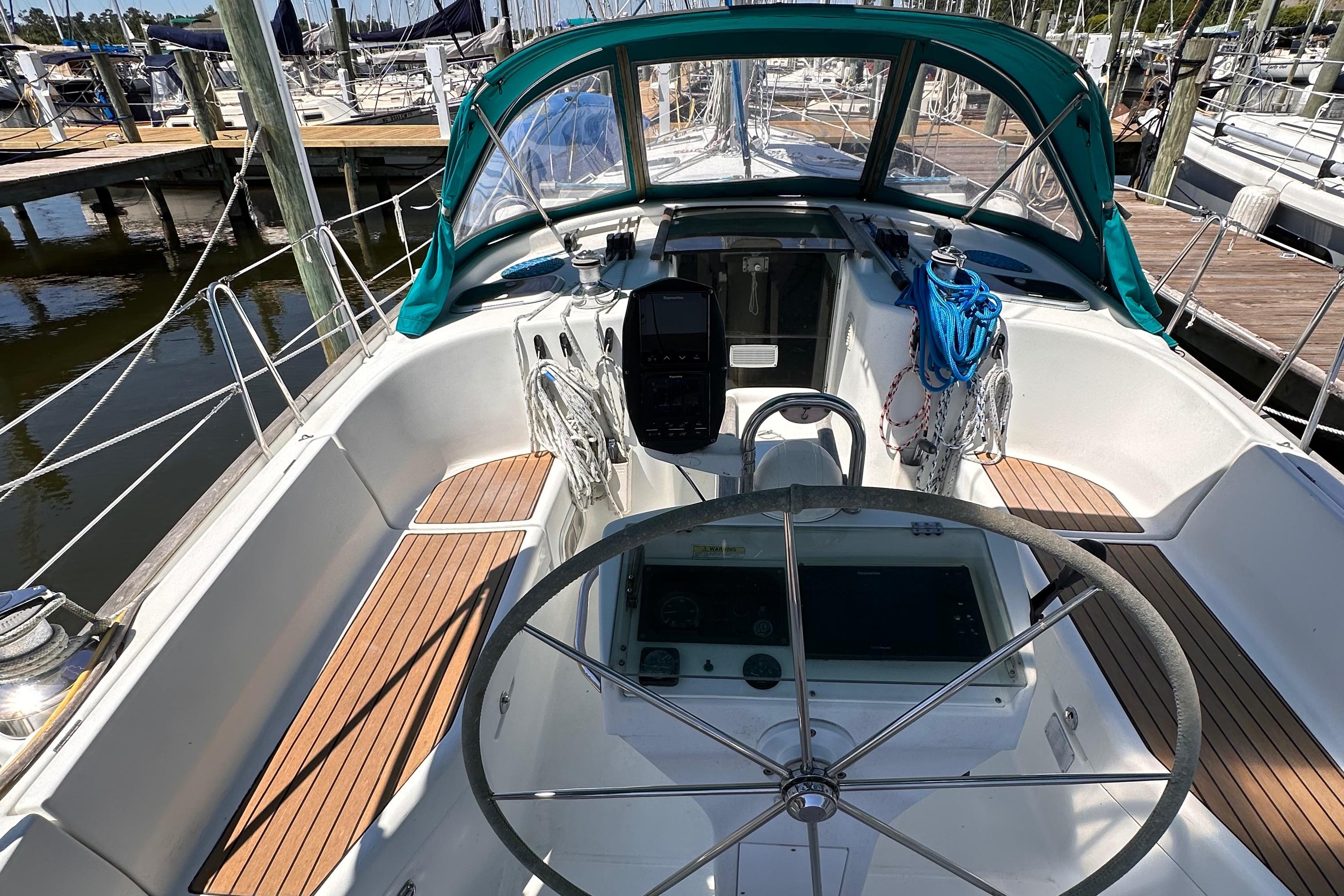 Yacht Photos Pics