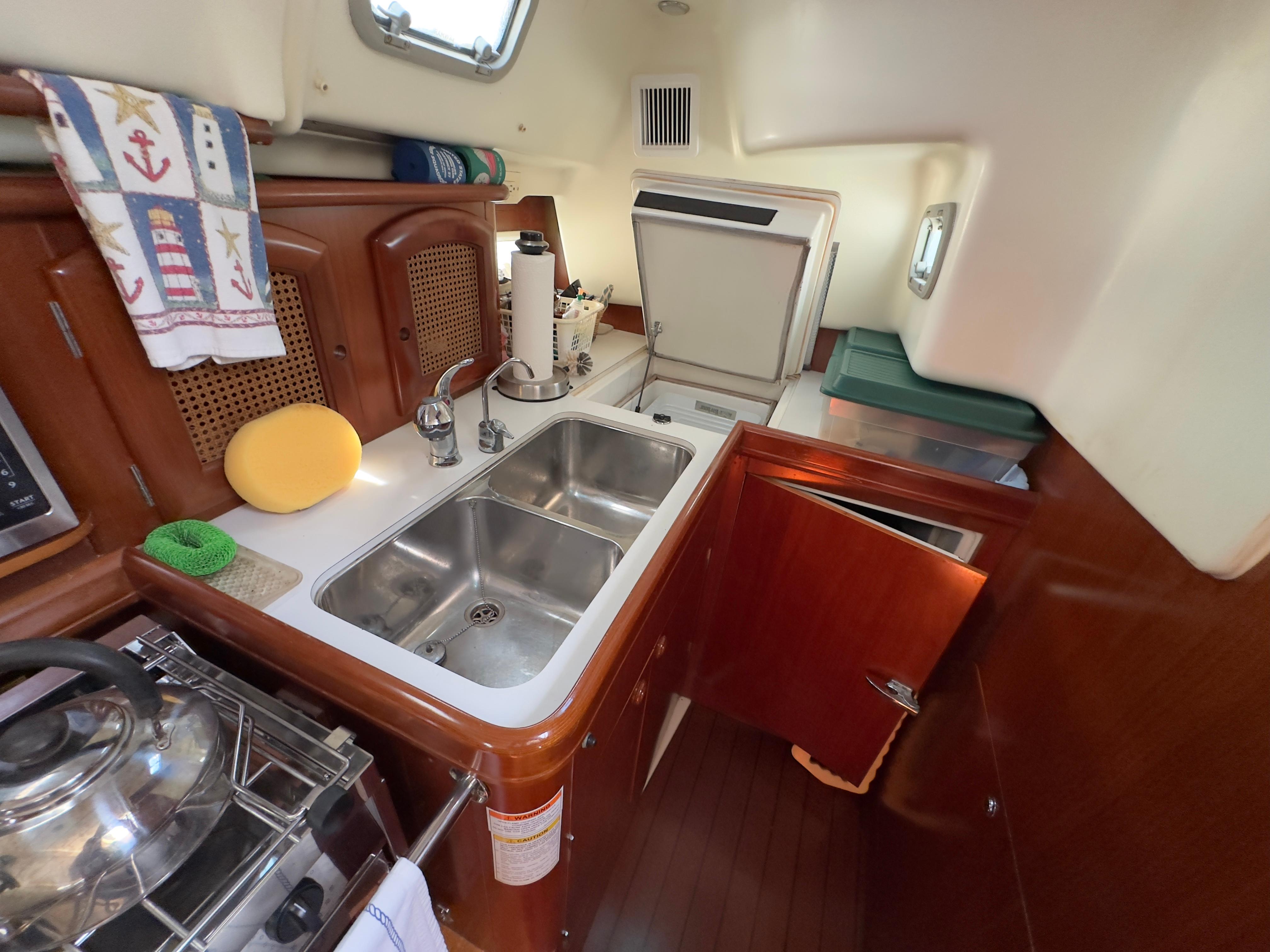 Yacht Photos Pics