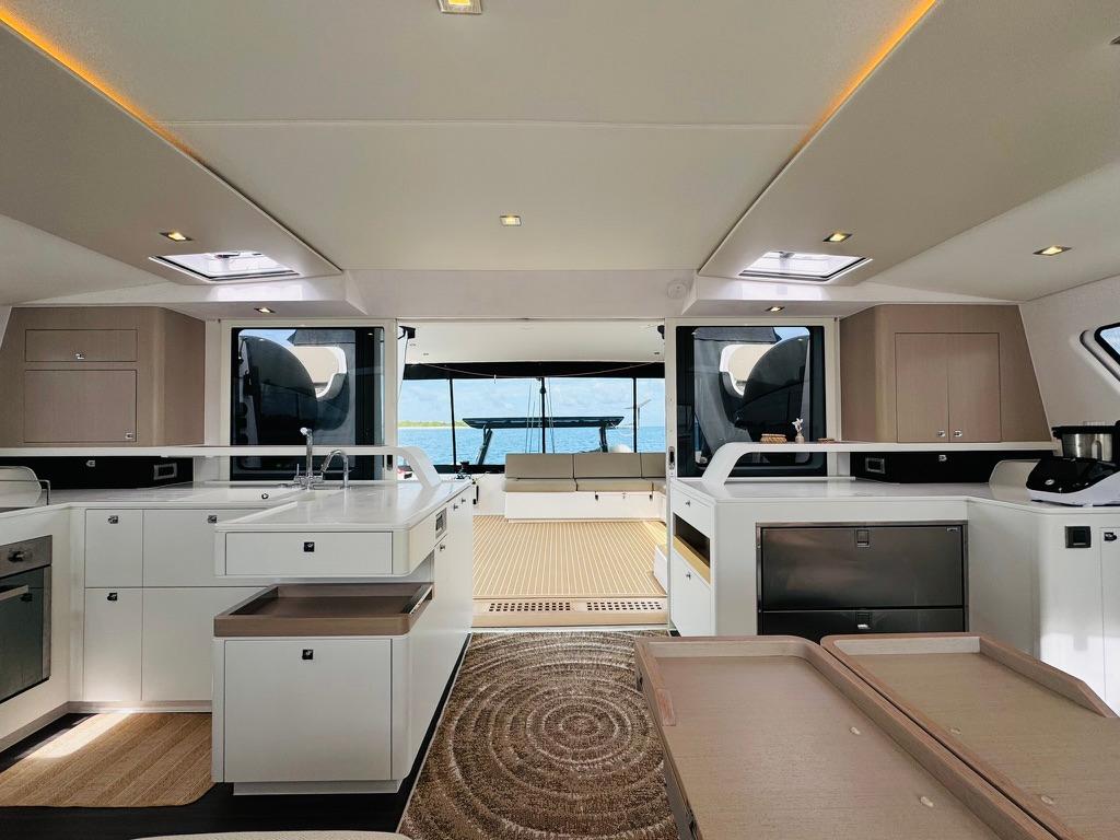 2022 Outremer 5X - image 23