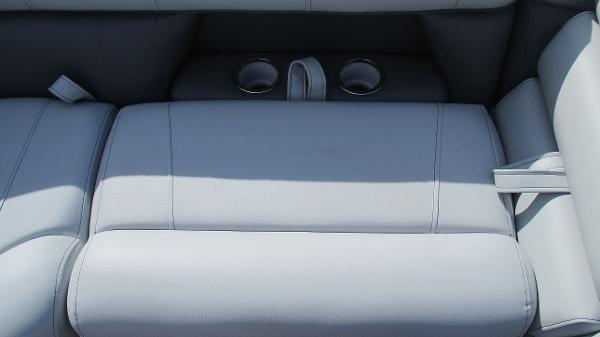 2021 Bentley boat for sale, model of the boat is Elite 223 Swingback Full Tube & Image # 41 of 60